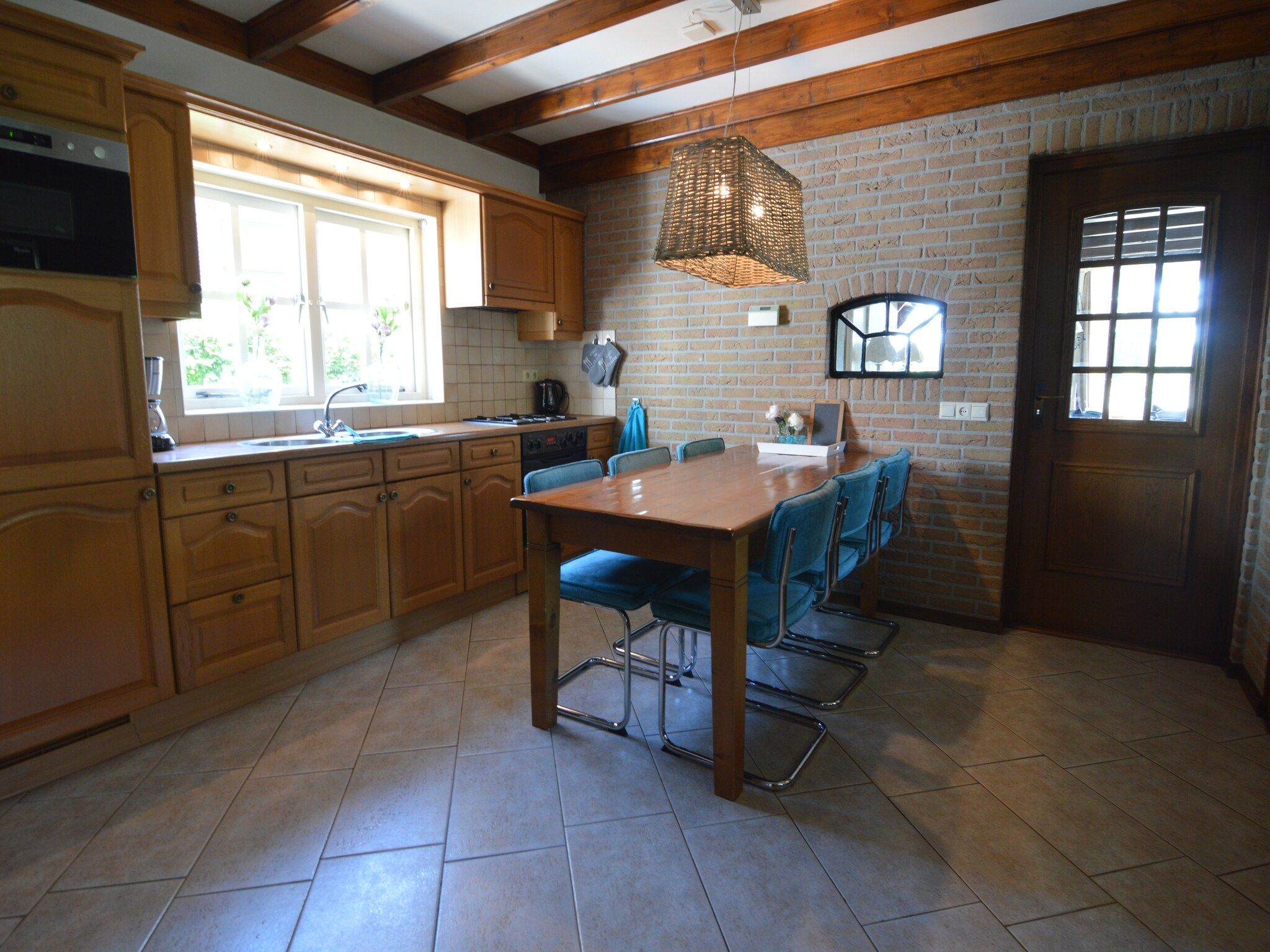 De keuken van Little White Cottage in Nijeberkoop