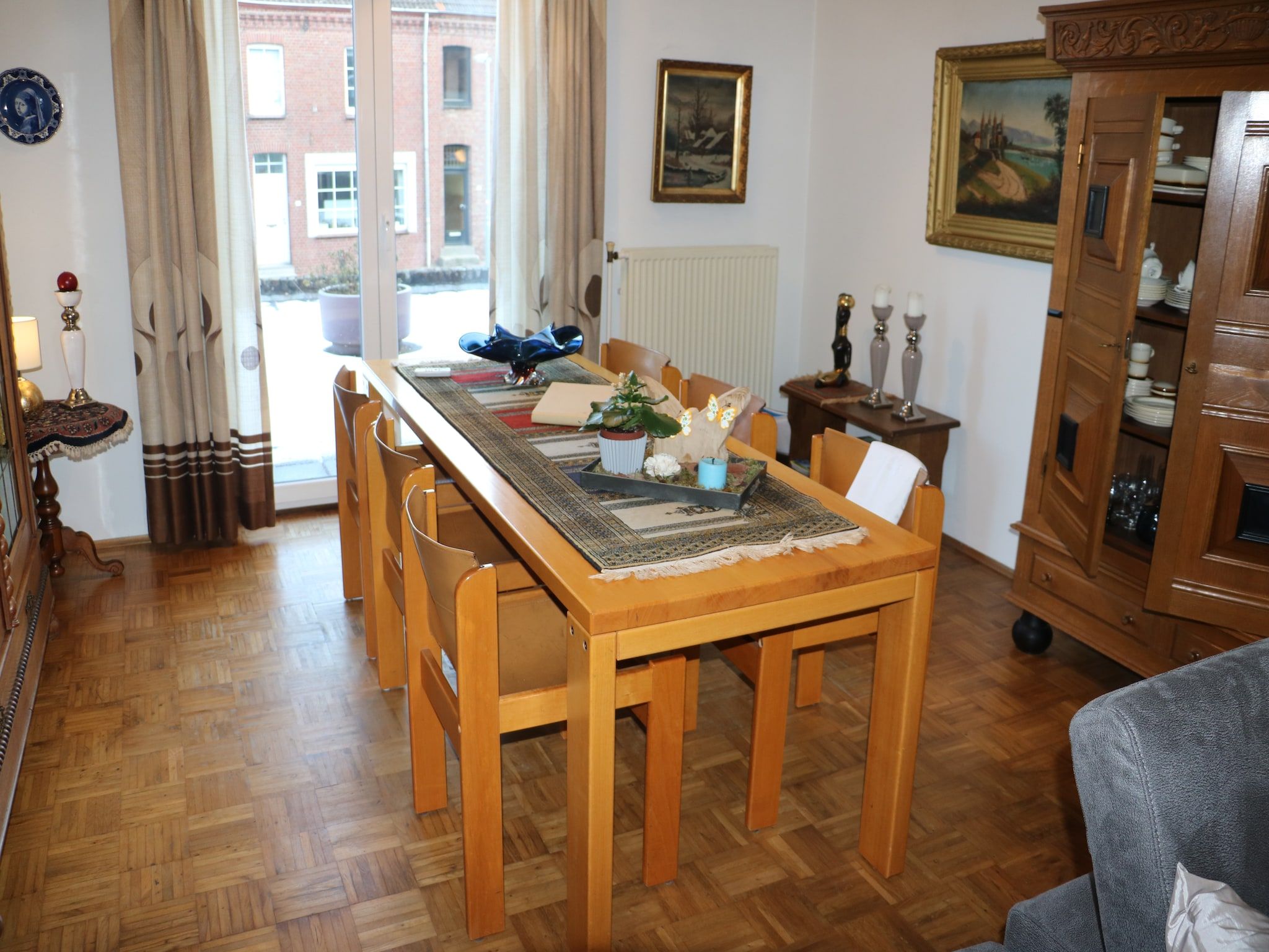 De eetkamer van De Sjuur in Sweikhuizen