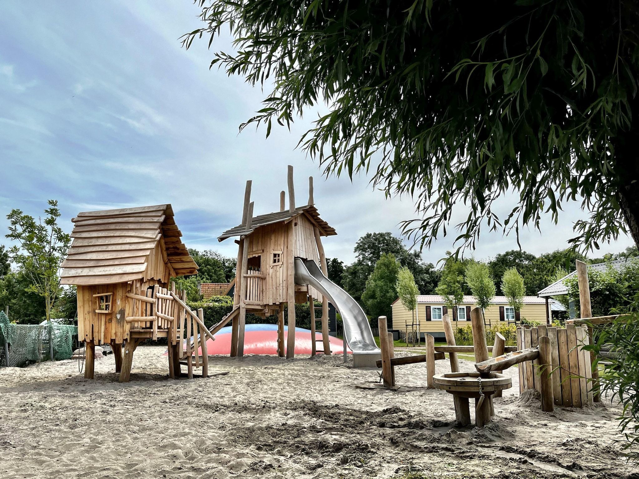 Parkfaciliteiten bij Recreatiepark Wiringherlant - Wiringher Chalet 10 in Hippolytushoef
