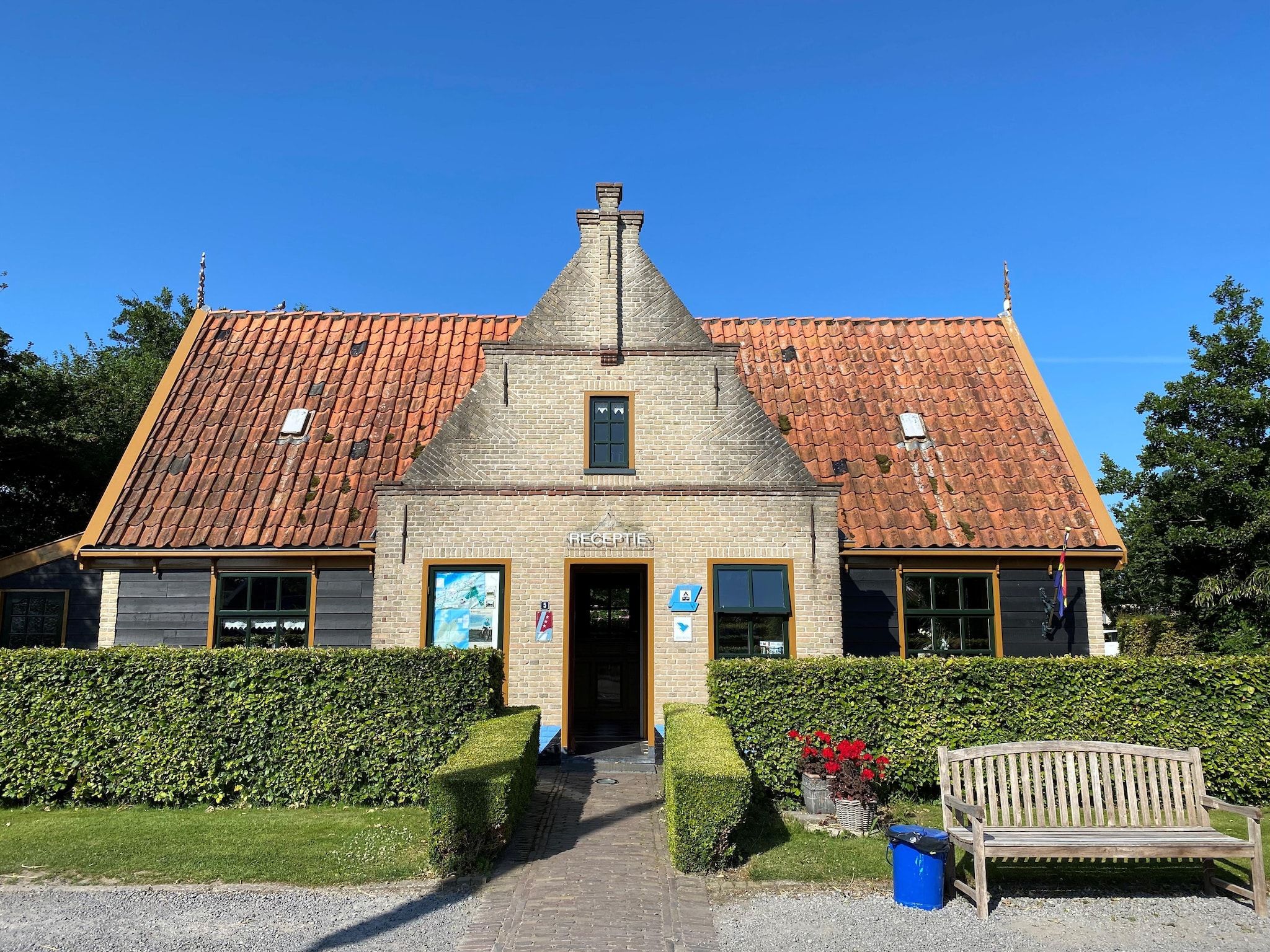 Parkfaciliteiten bij Recreatiepark Wiringherlant - Wiringher Chalet 10 in Hippolytushoef