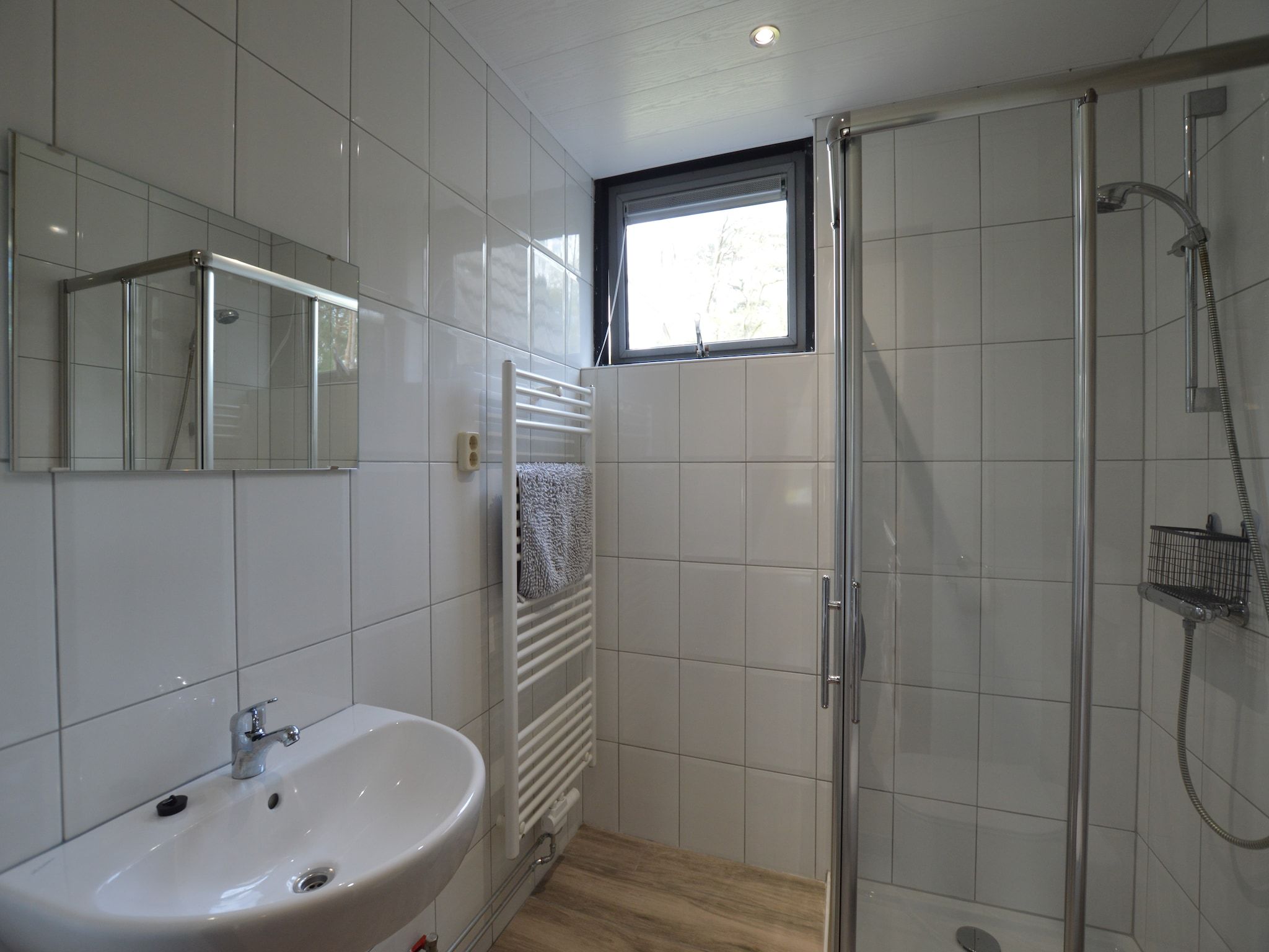 De badkamer van Bungalows 48 en 49 in Stramproy