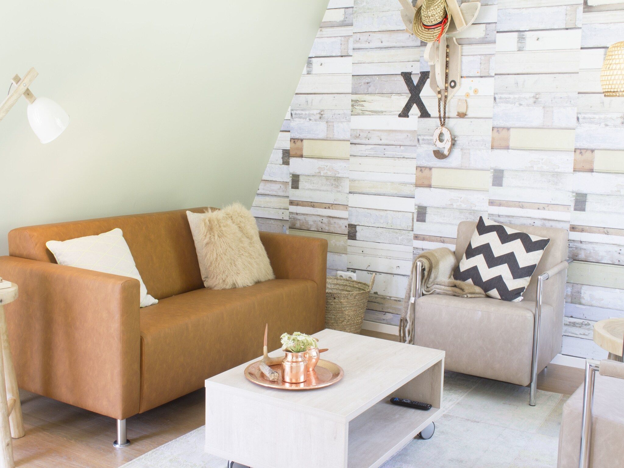 De woonkamer van Bungalowpark Hoenderloo 5 in Hoenderloo