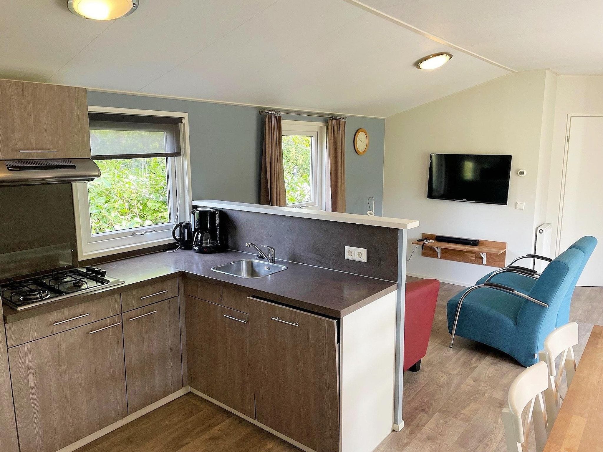 De keuken van Vakantiepark de Tabaksschuur 2 in Elst