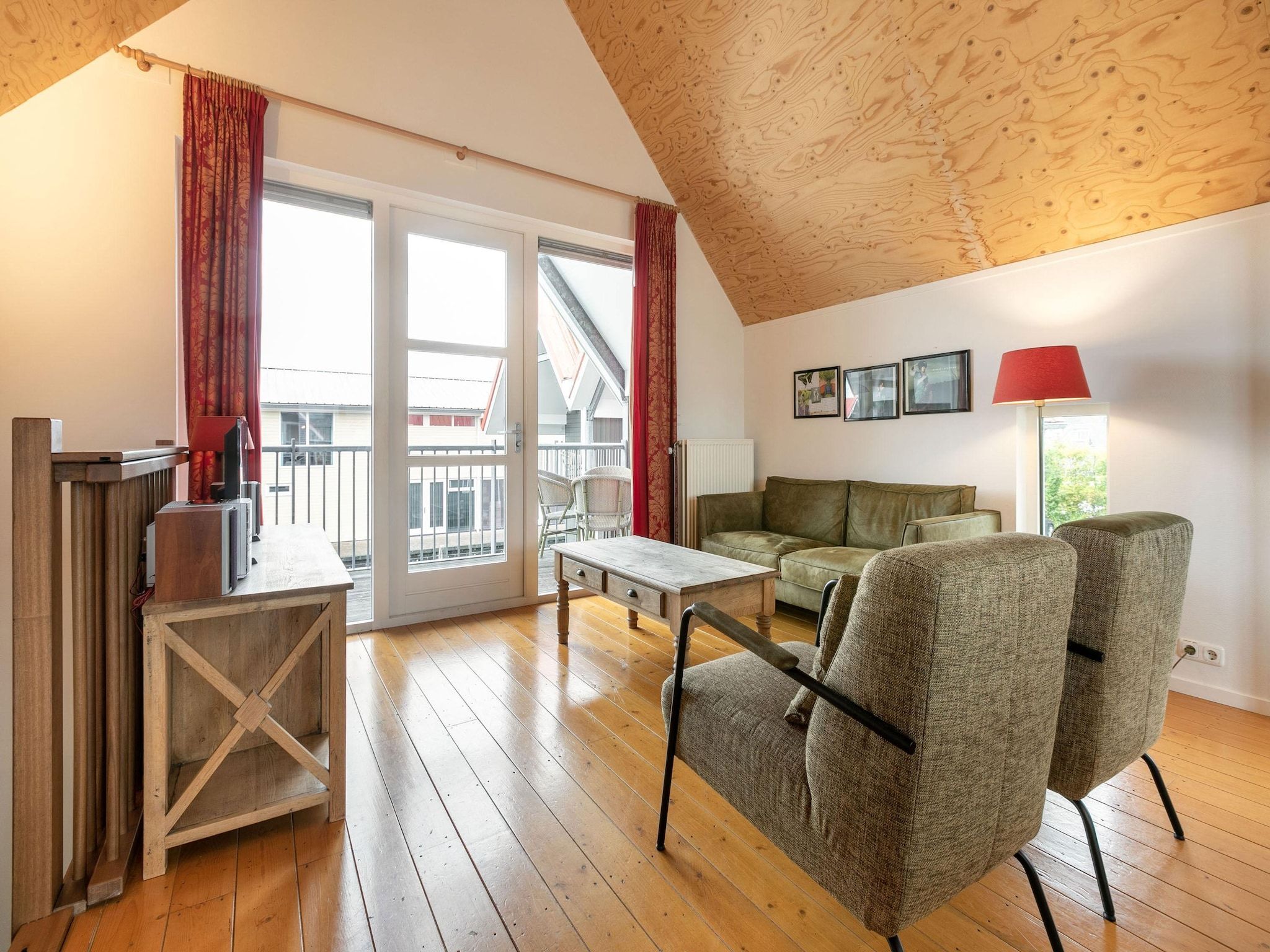 De woonkamer van Havenresort Terherne 1 in Terherne