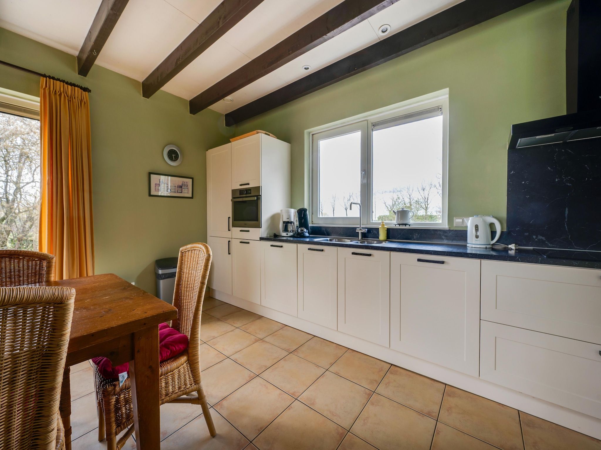 De keuken van De Kibbelhoeve in Kibbelveen