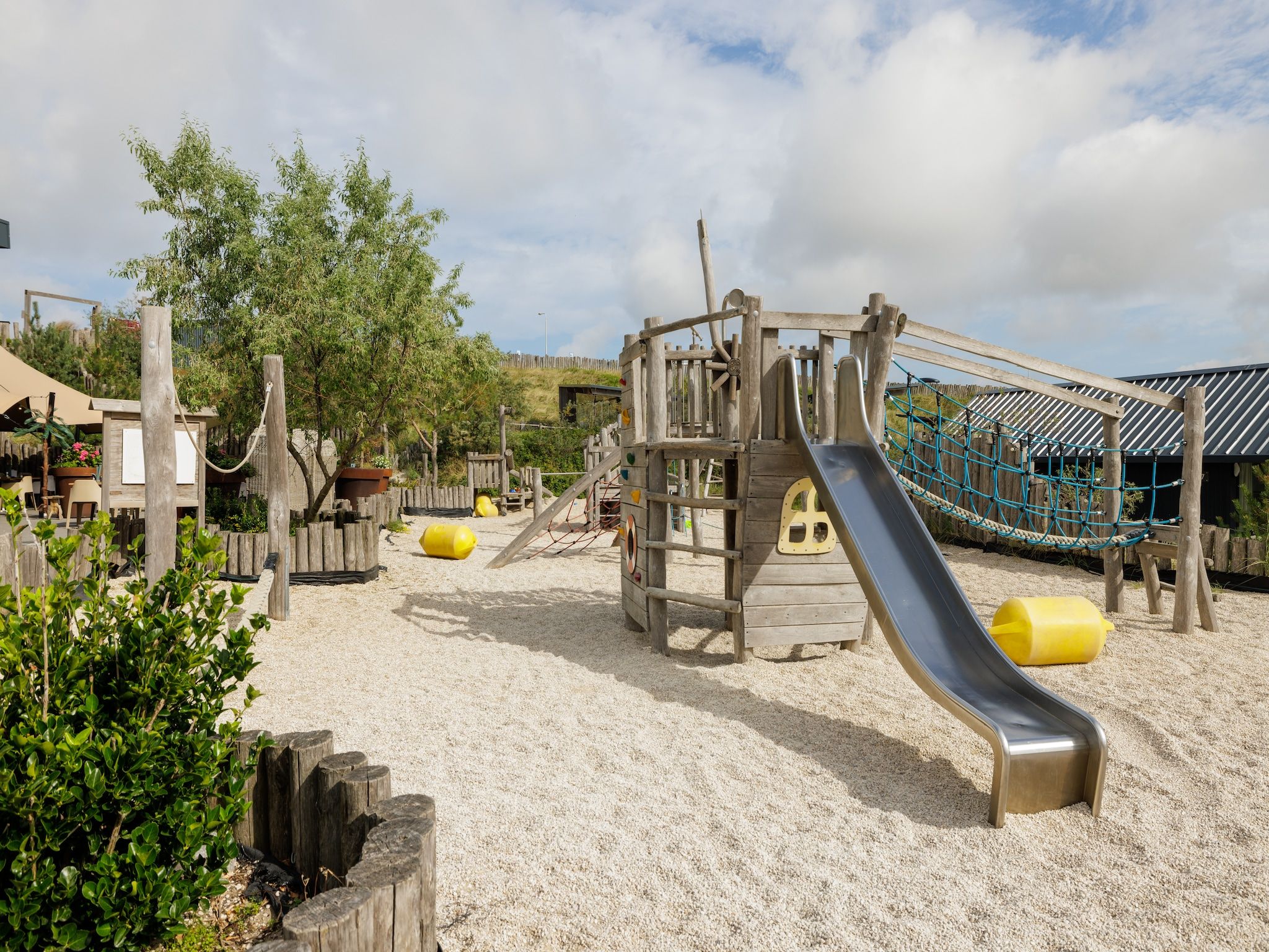 Parkfaciliteiten bij Sea Lodges Bloemendaal 2 in Bloemendaal