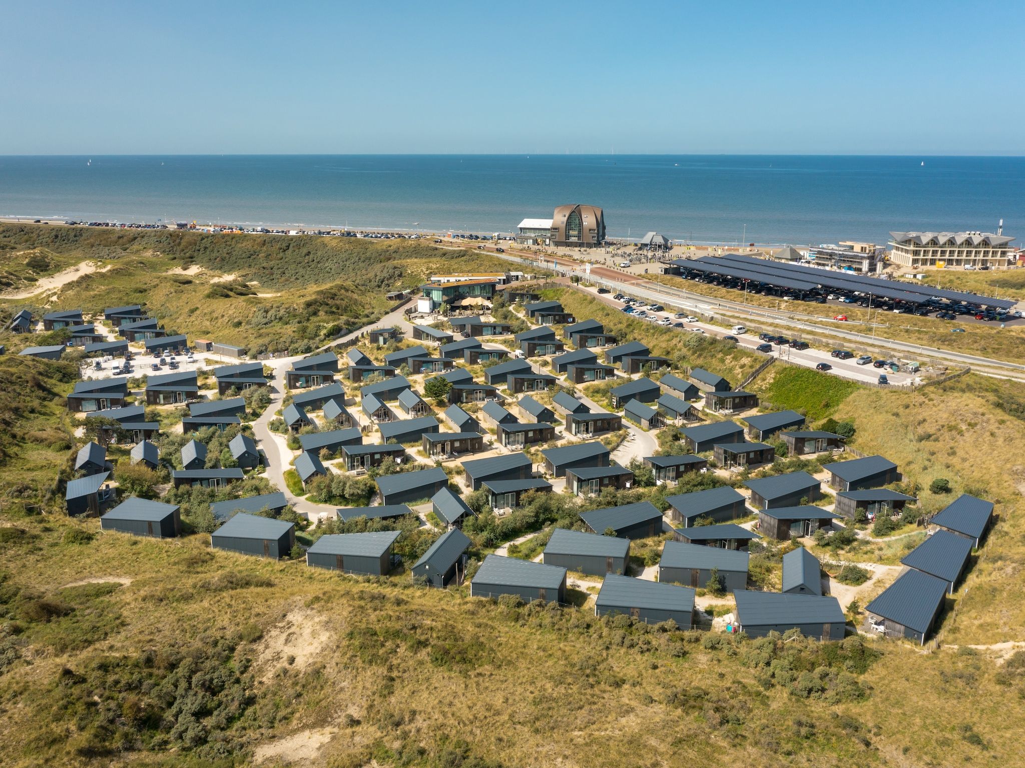 De buitenkant van Sea Lodges Bloemendaal 2 in Bloemendaal