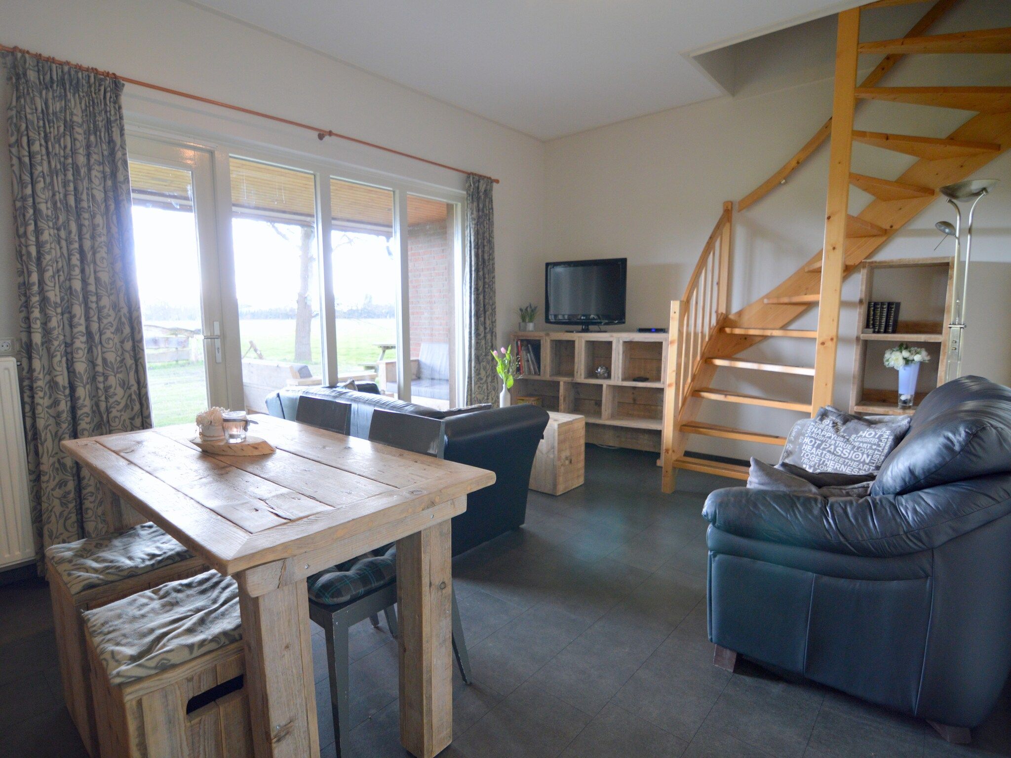 De woonkamer van Tuinpad in Geesteren