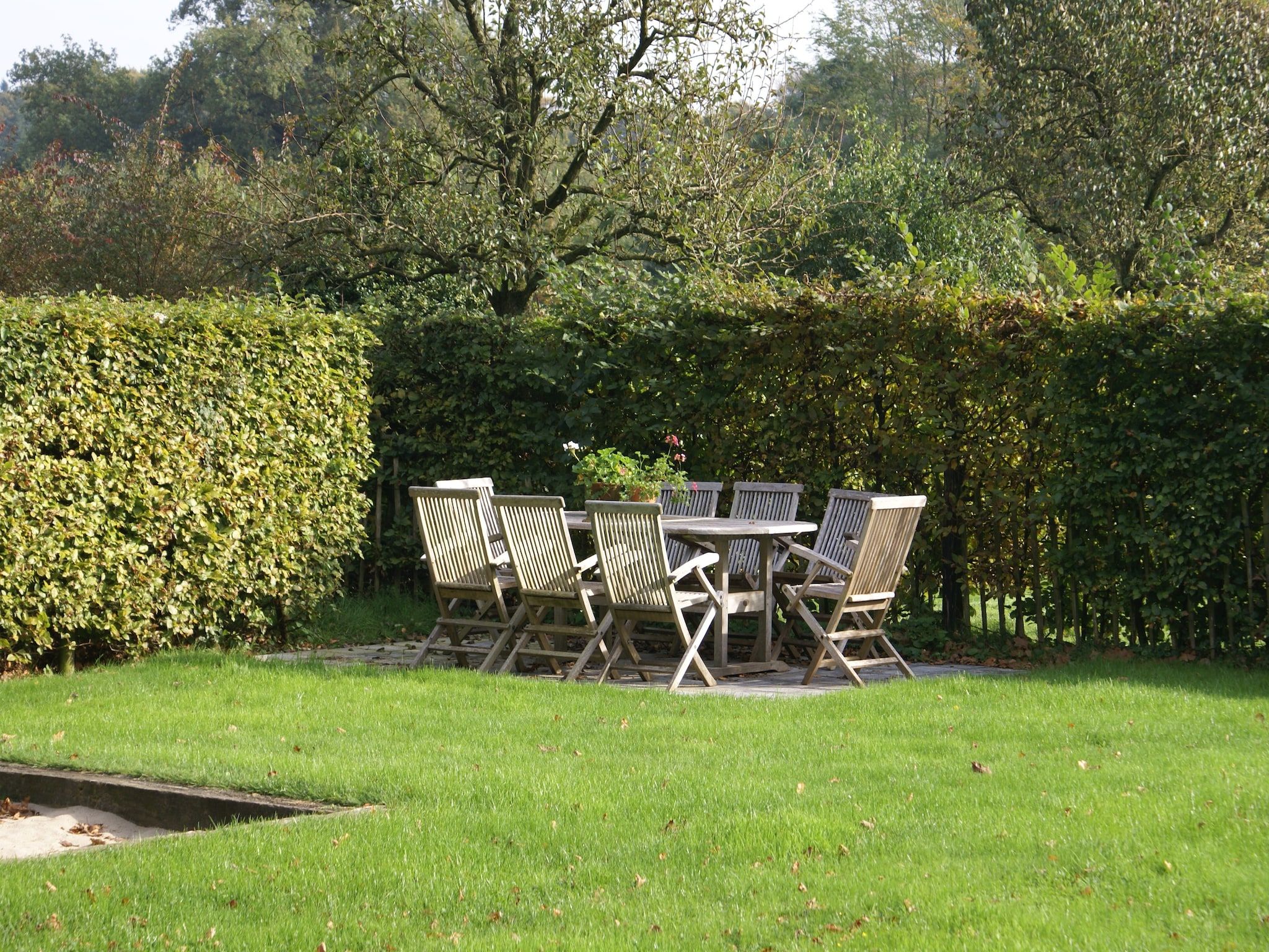 Het terras van Hofstede Groot Blankenstein in Doorn