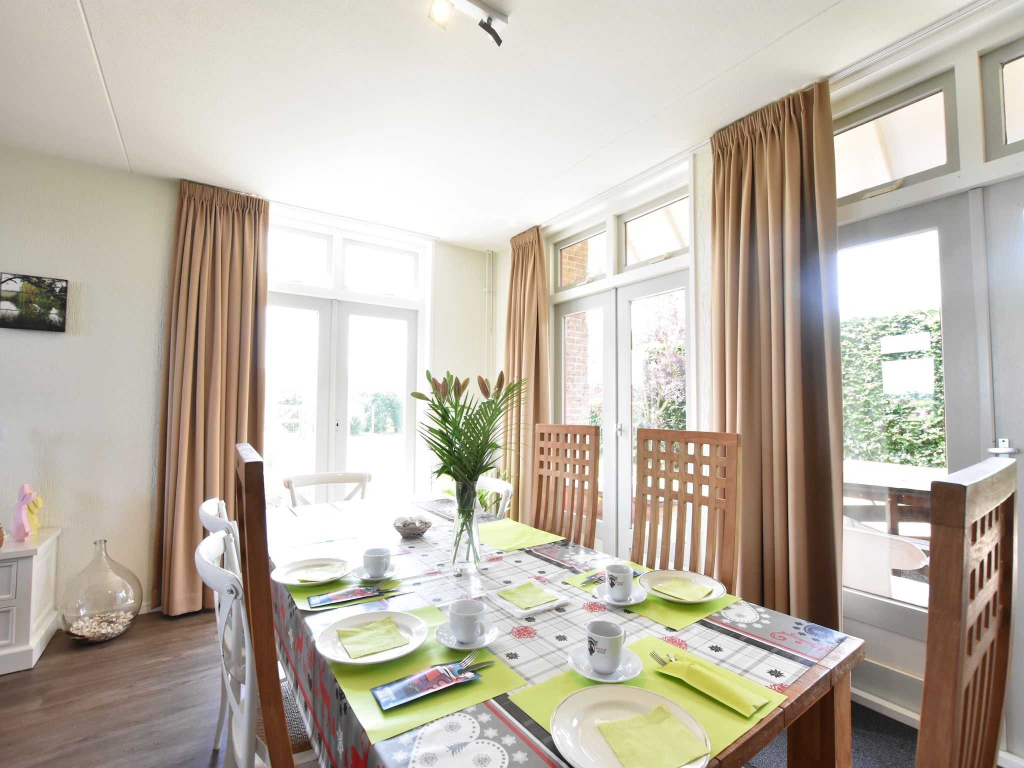 De eetkamer van De Biezenknop in Eede