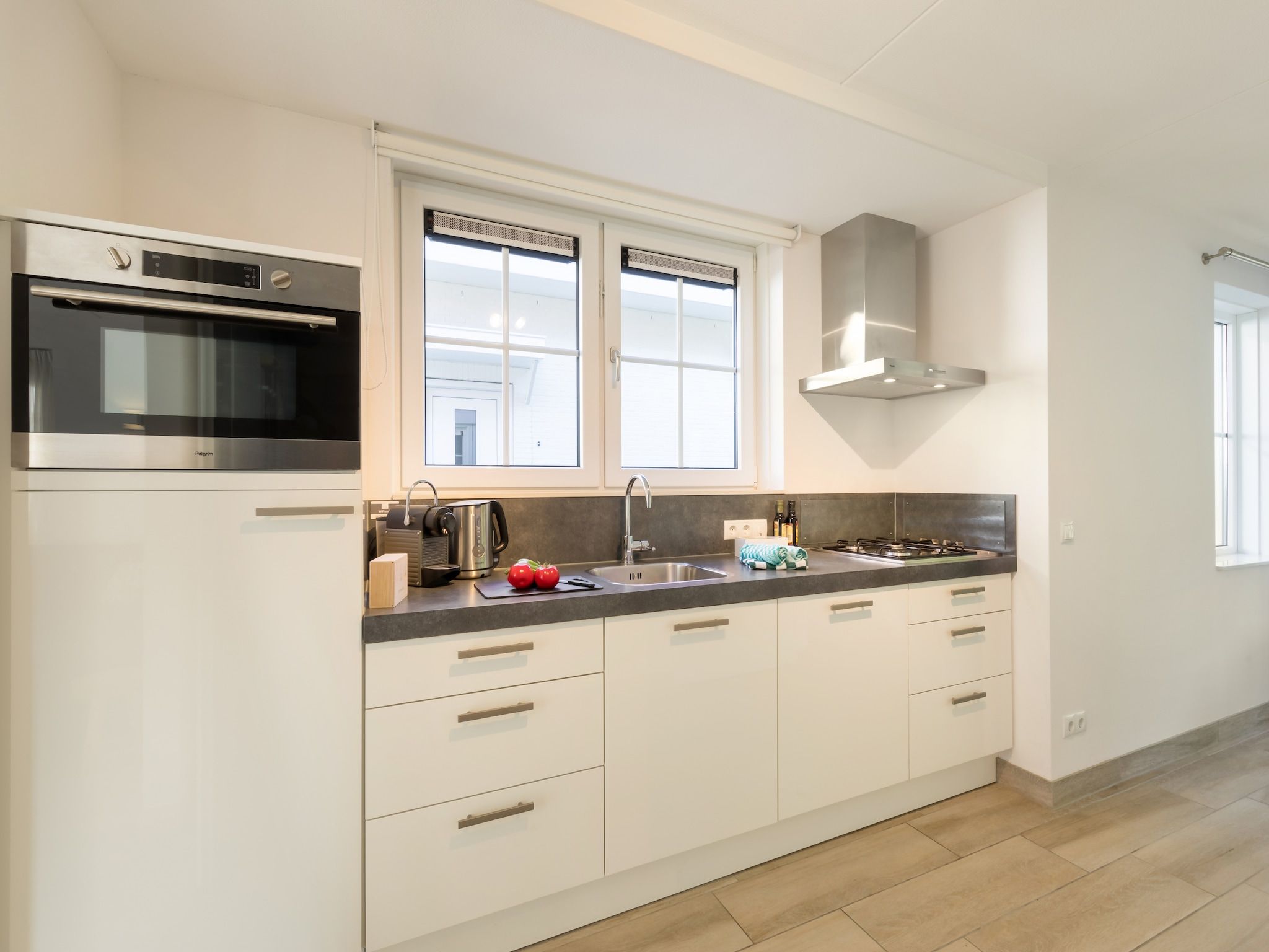 De keuken van Noordzee Résidence Dishoek 4 in Koudekerke