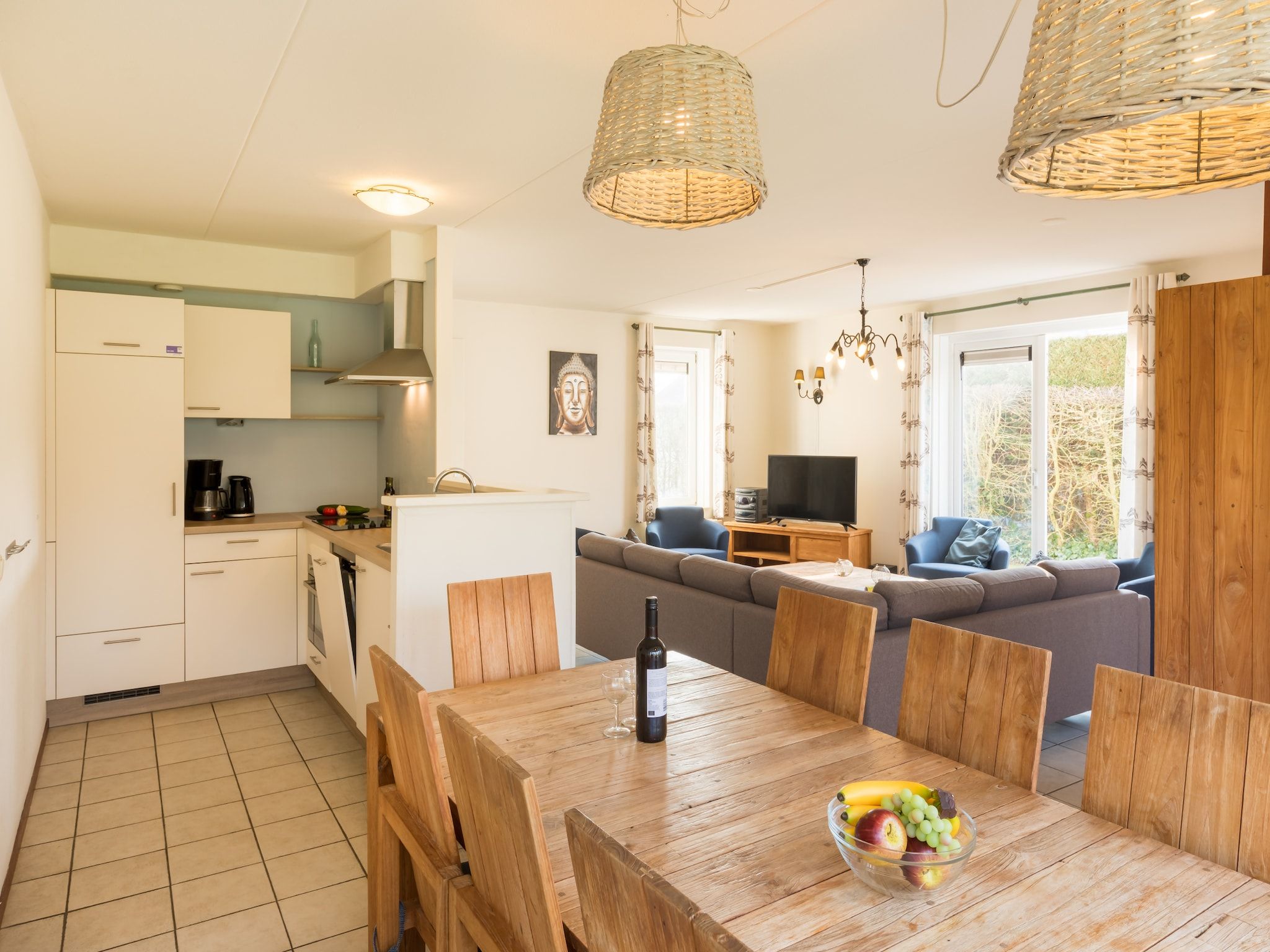 De eetkamer van Noordzee Résidence De Banjaard 9 in Kamperland