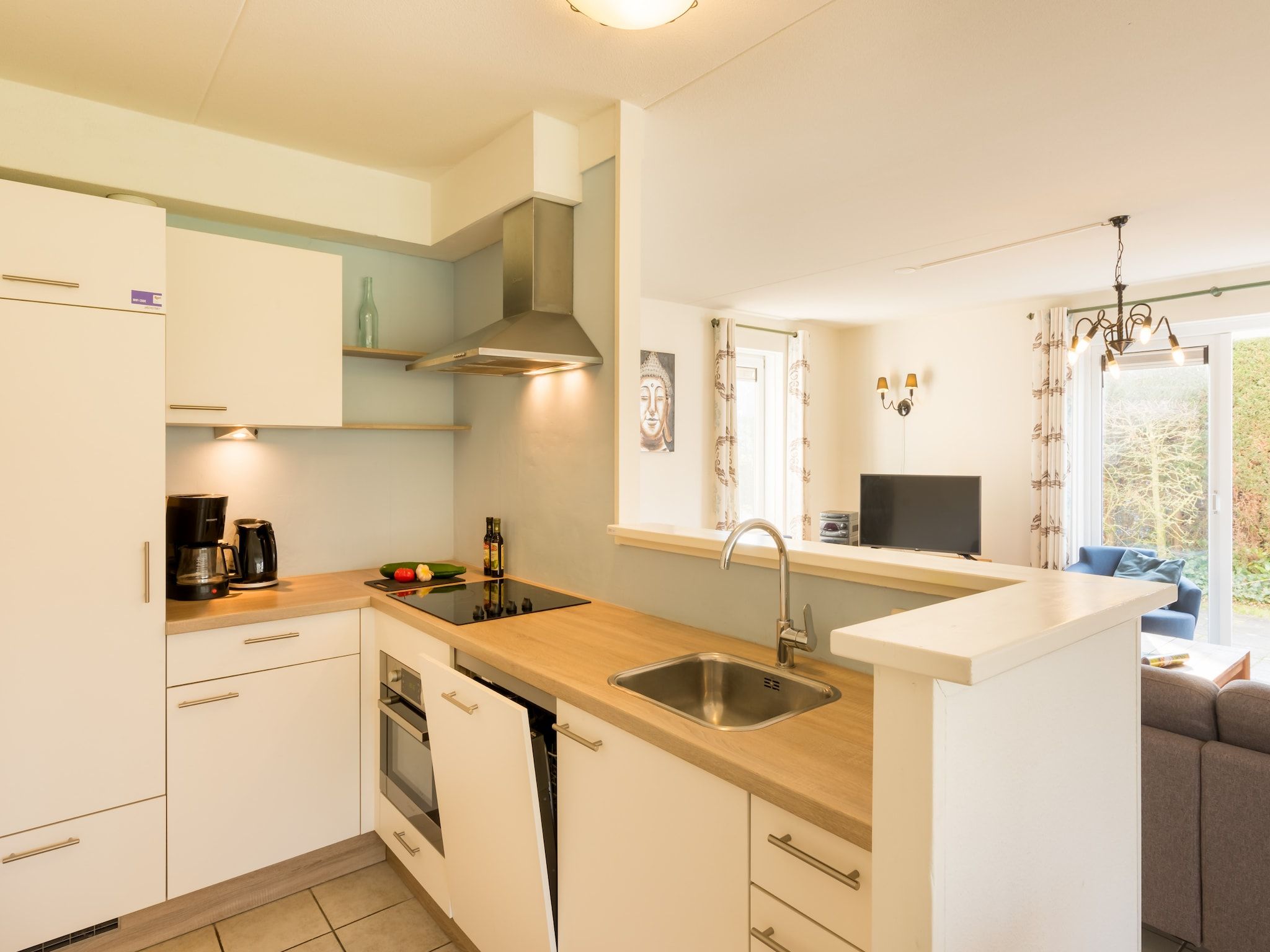 De keuken van Noordzee Résidence De Banjaard 9 in Kamperland