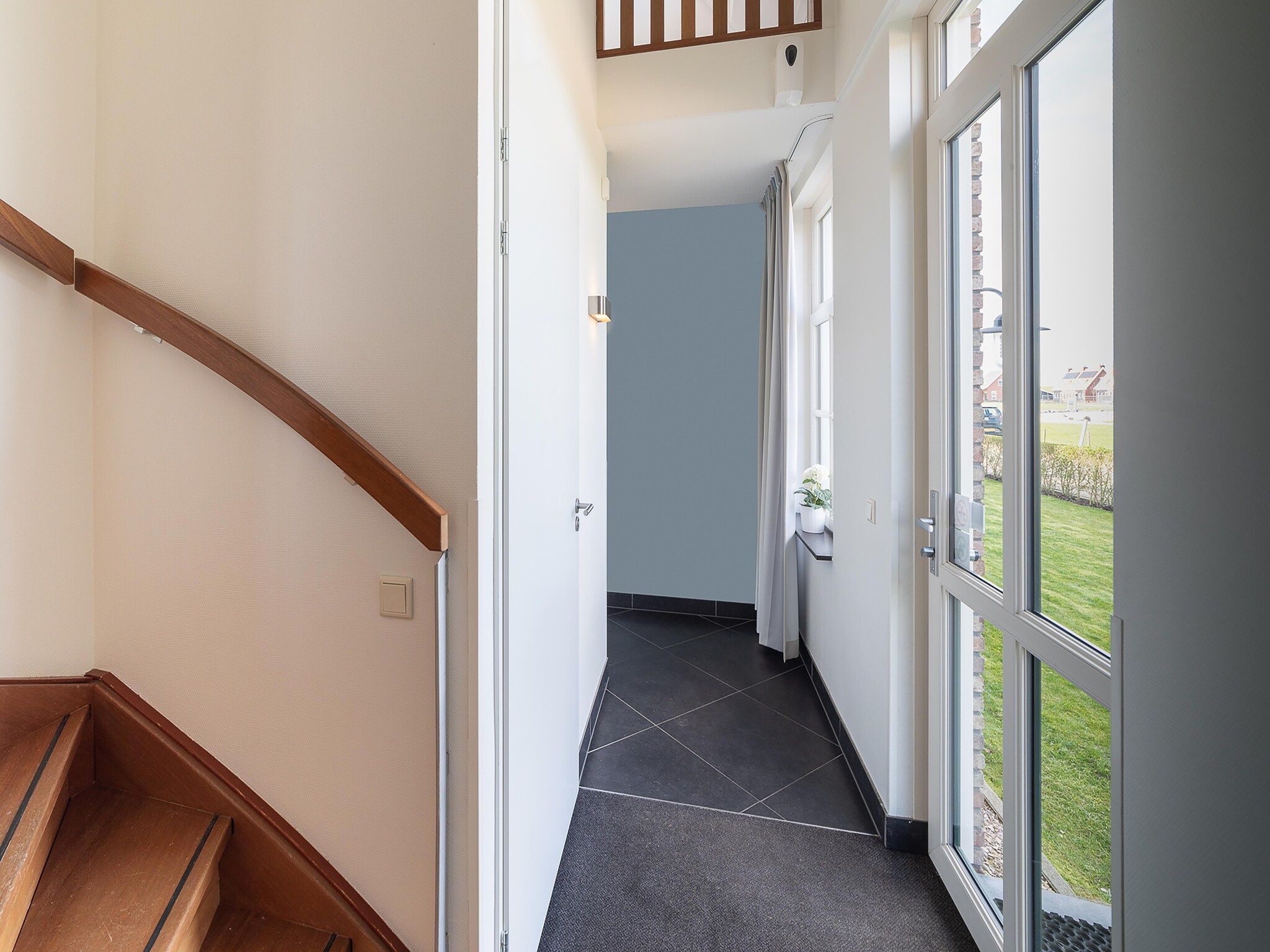 Luxe Beveland met Zwembad in Colijnsplaat - Foto 8 van 41