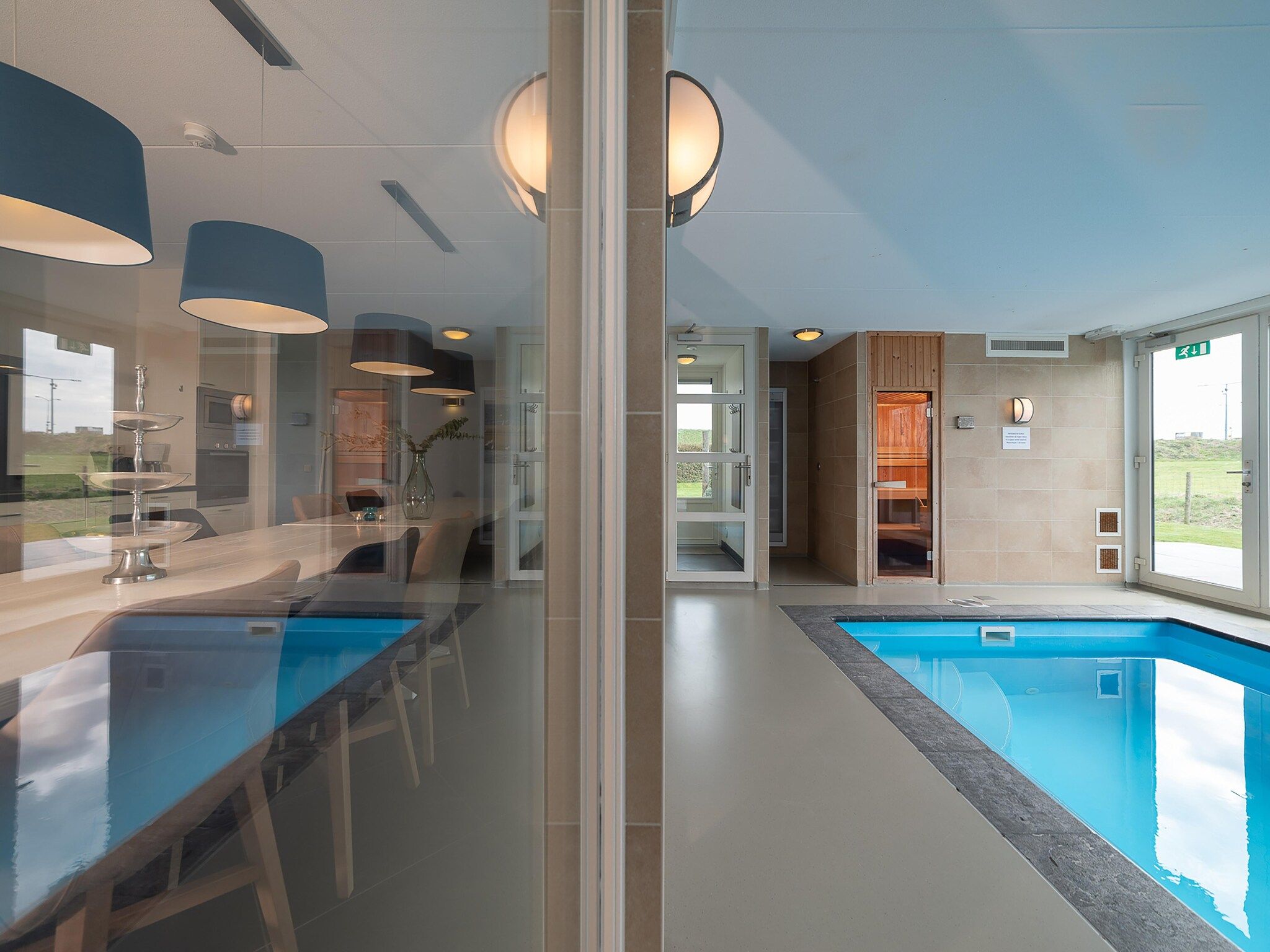 Wellness bij Luxe Beveland met zwembad  sauna in Colijnsplaat
