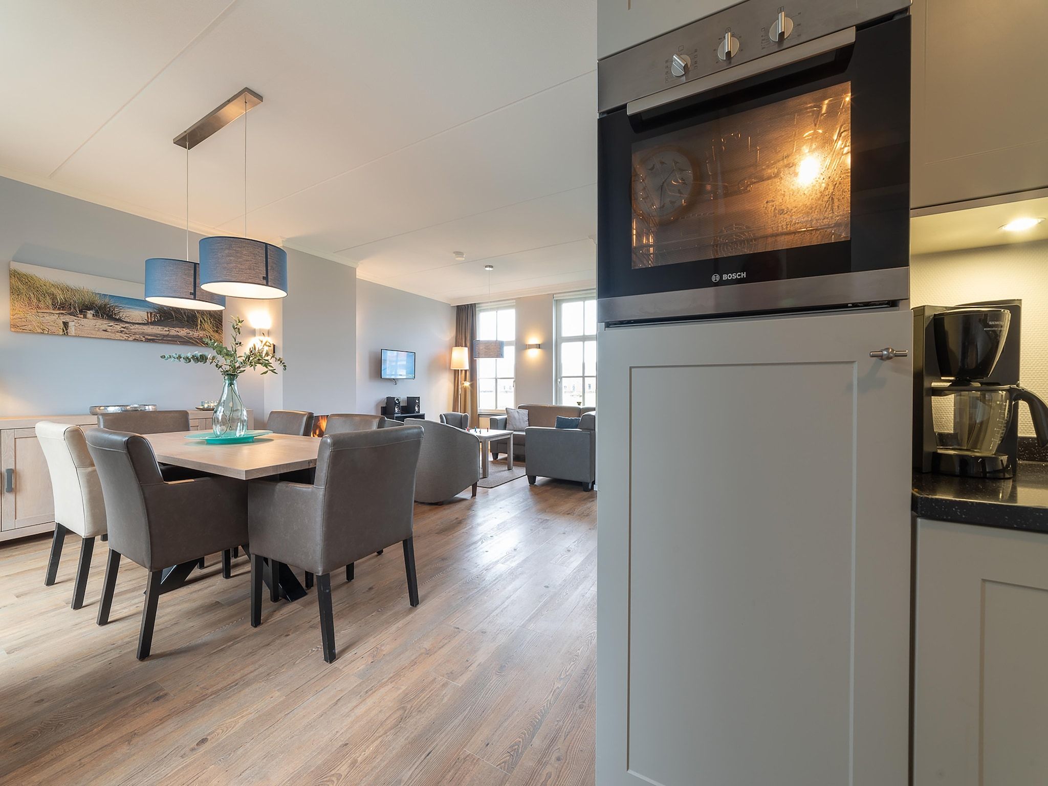 De eetkamer van Charming Beveland - 2 in Colijnsplaat