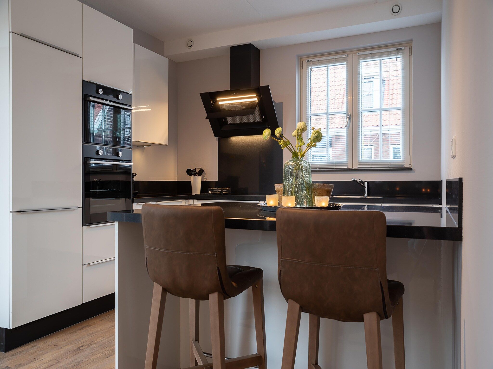 De keuken van Zeeuwse Pracht Kindervilla in Colijnsplaat