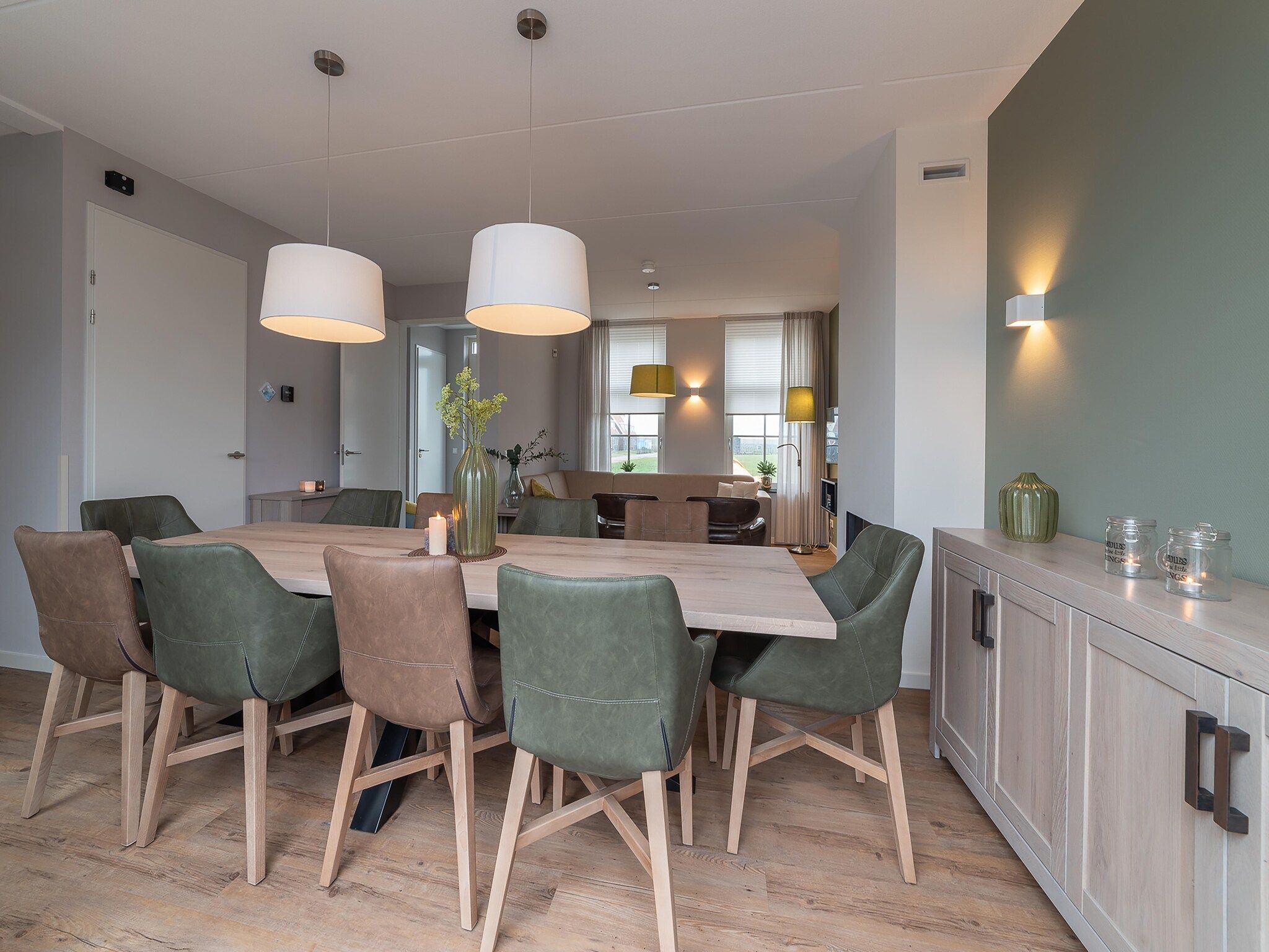 De eetkamer van Zeeuwse Pracht Kindervilla in Colijnsplaat