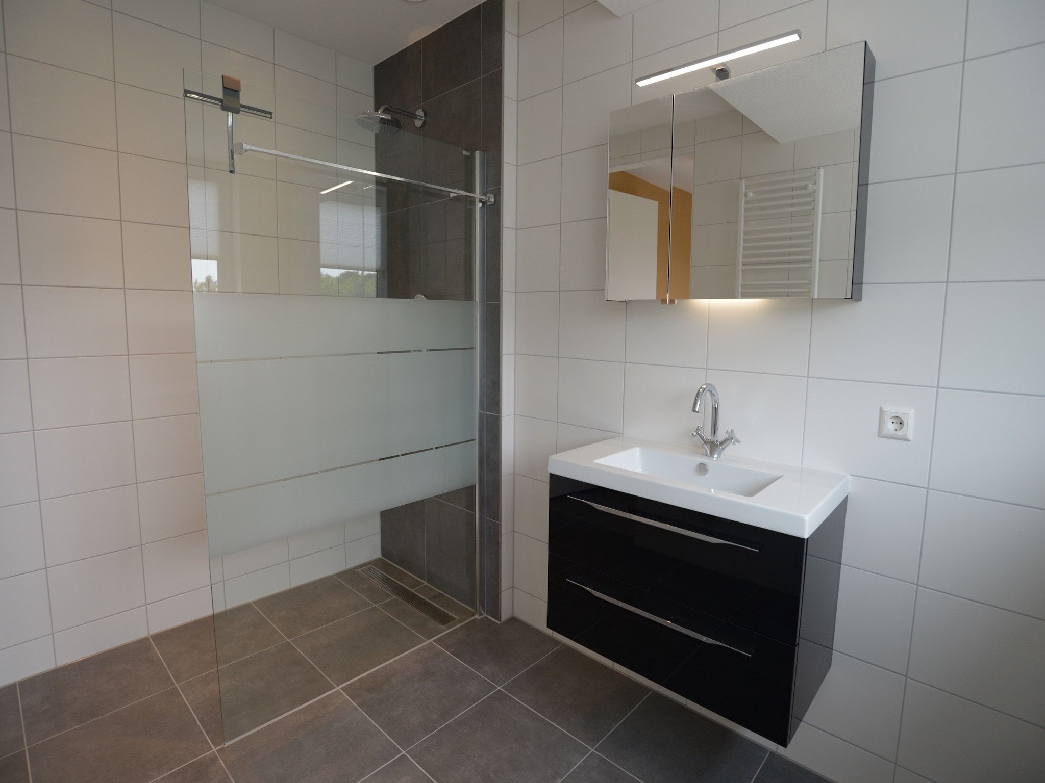 De badkamer van Tempelier 39 in Den Burg-Texel