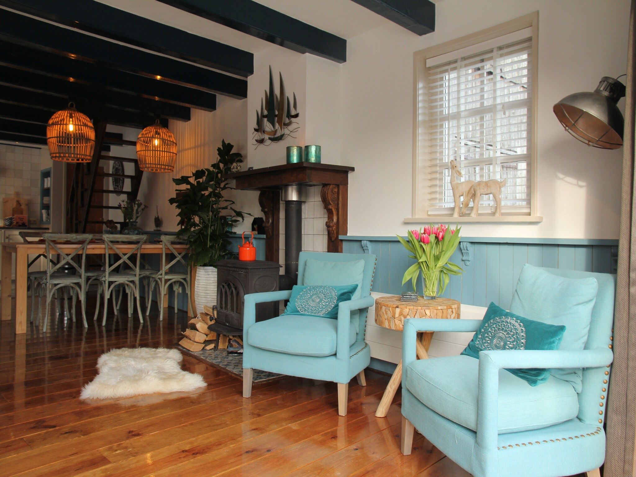 De woonkamer van Skippers Inn in Hindeloopen