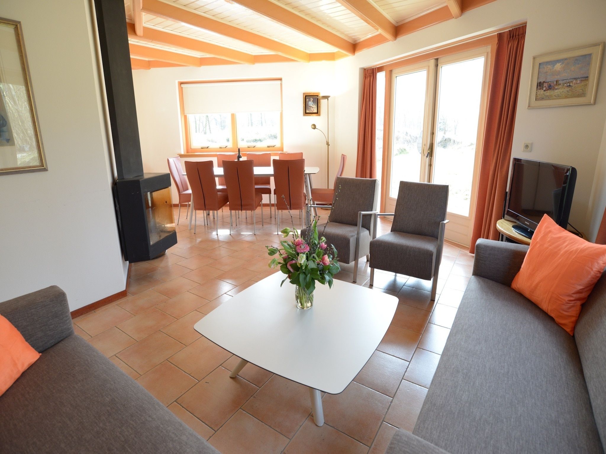 De woonkamer van De Kerkuil in De Cocksdorp-Texel