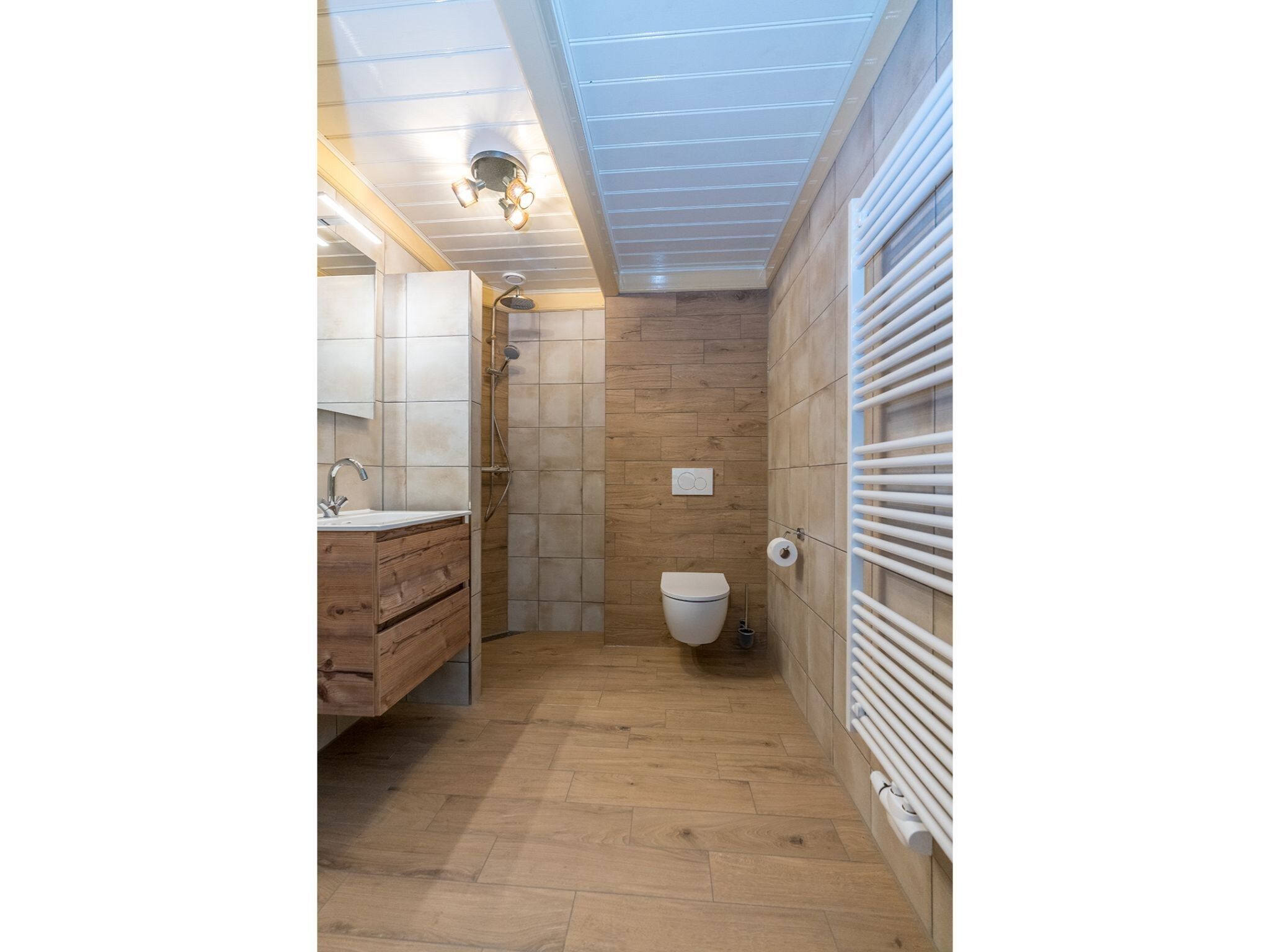 De badkamer van Florijn 2 in Oost-Texel