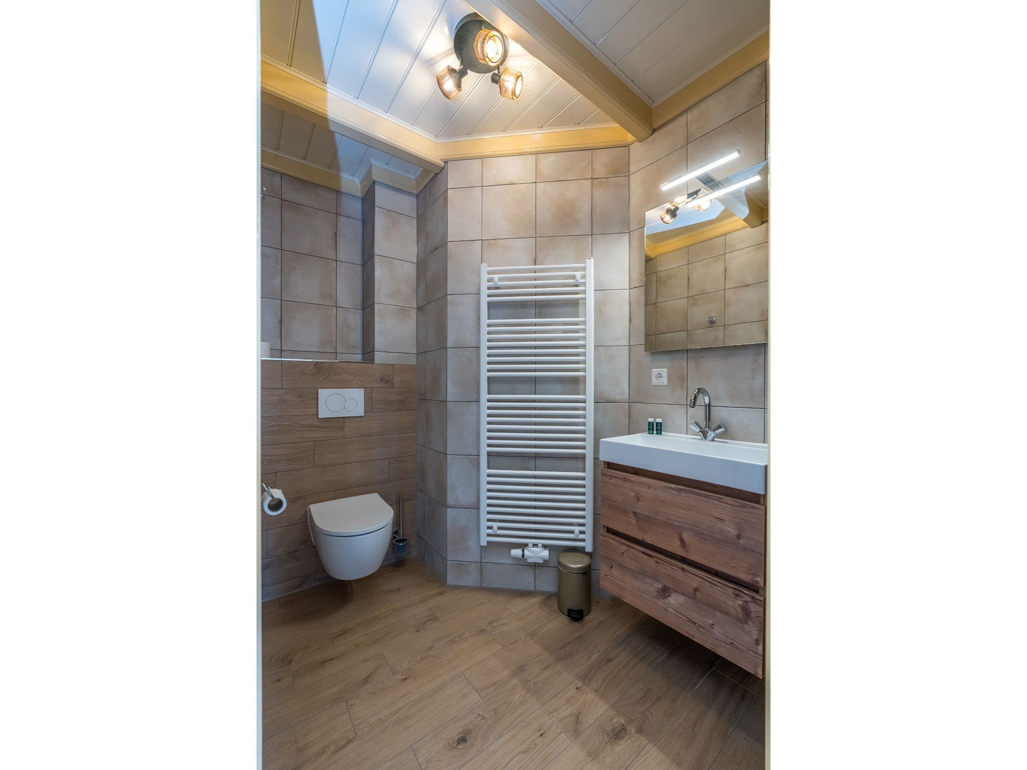 De badkamer van Florijn 3 in Oost-Texel