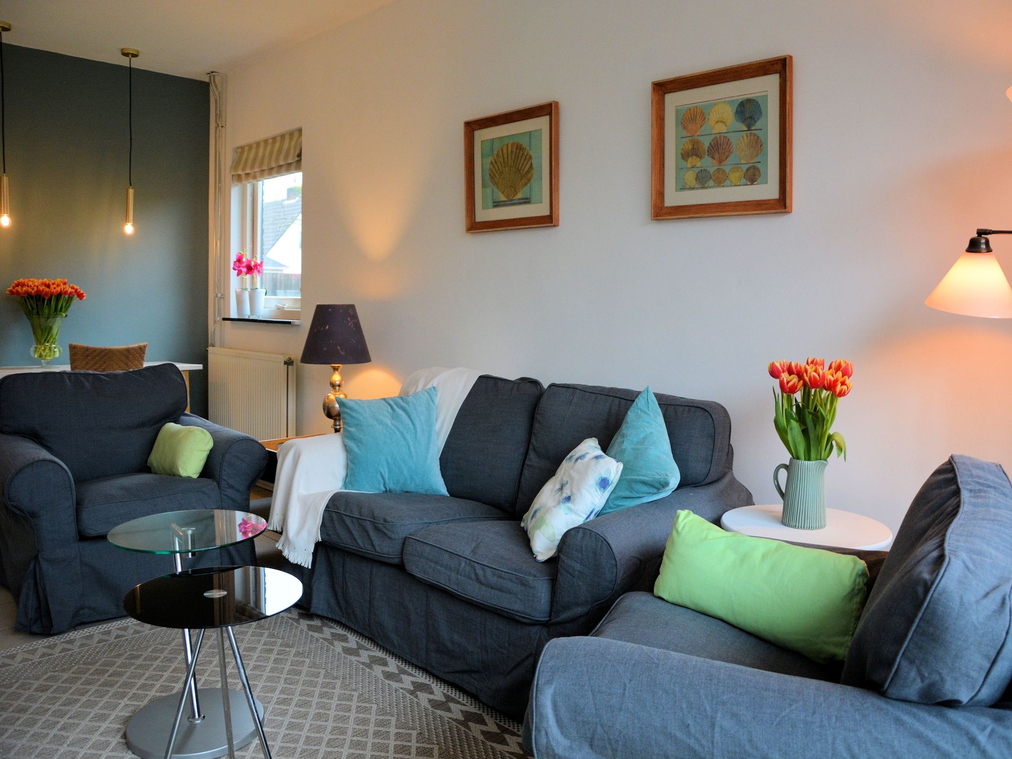 De woonkamer van Shelley Beach House in Noordwijkerhout