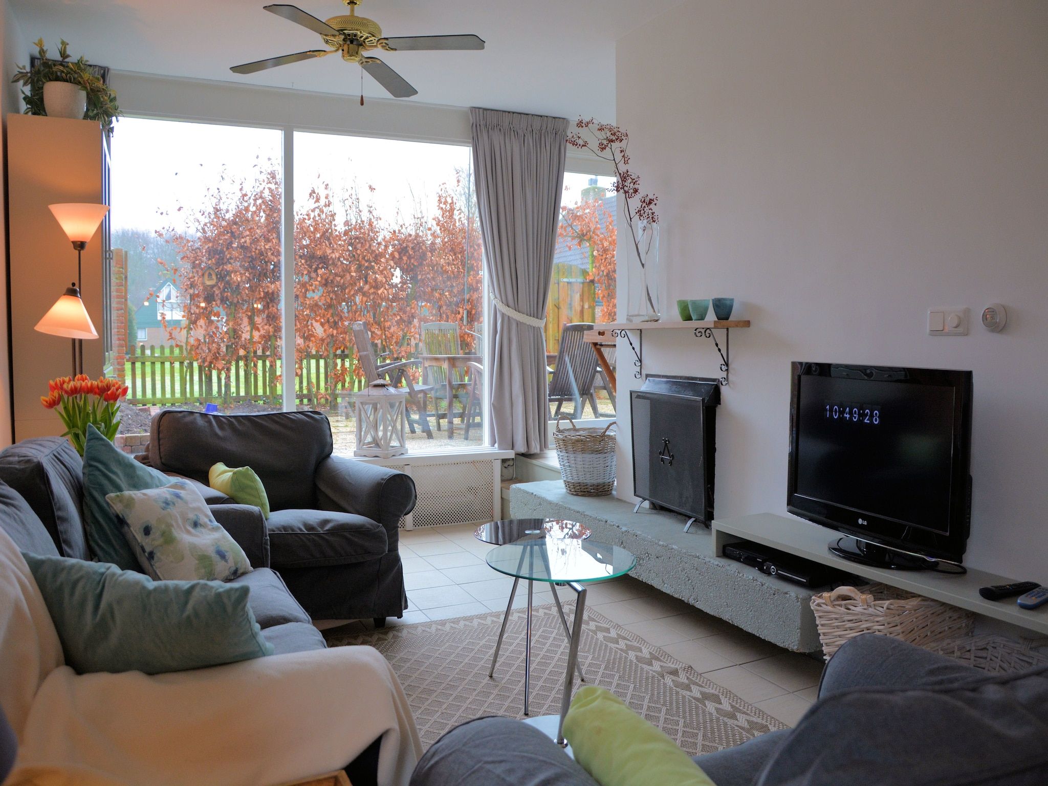 De woonkamer van Shelley Beach House in Noordwijkerhout