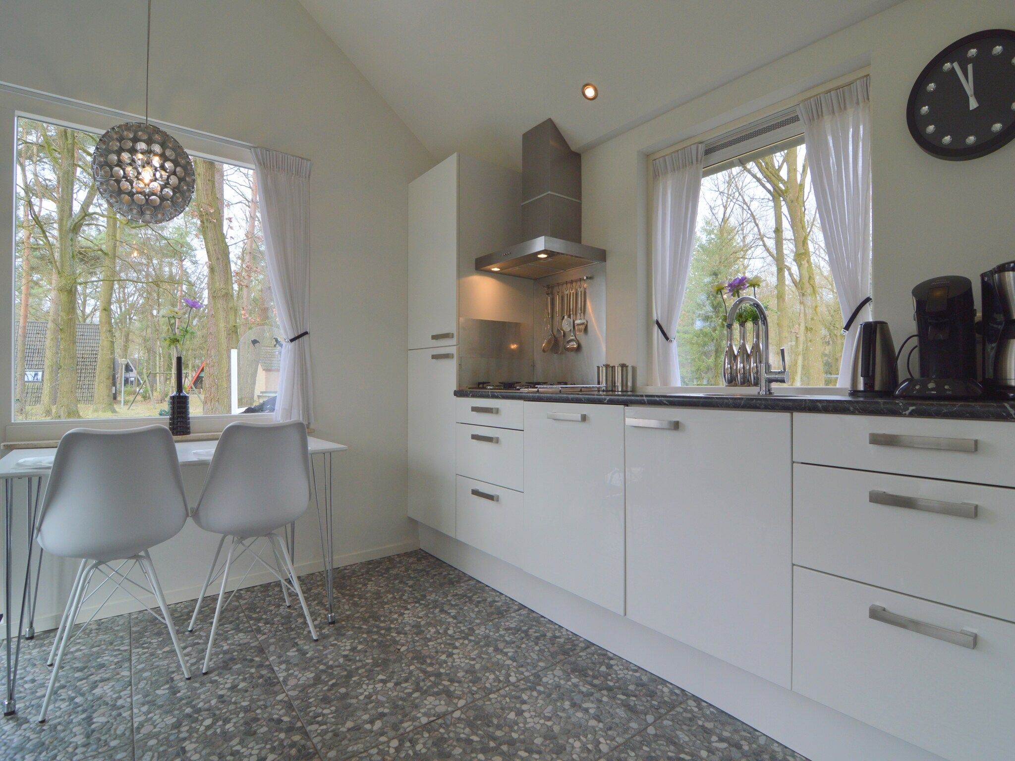 De keuken van Bungalow nummer 1 in Stramproy