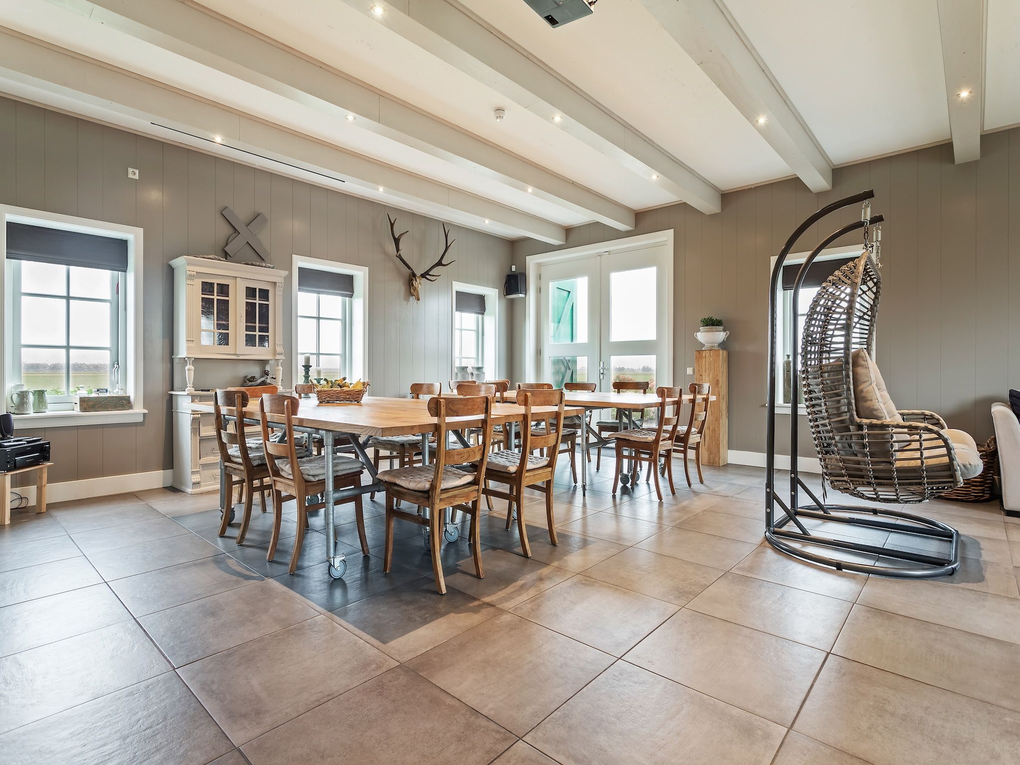 De eetkamer van Onder de Molen 10 pers in Middenbeemster