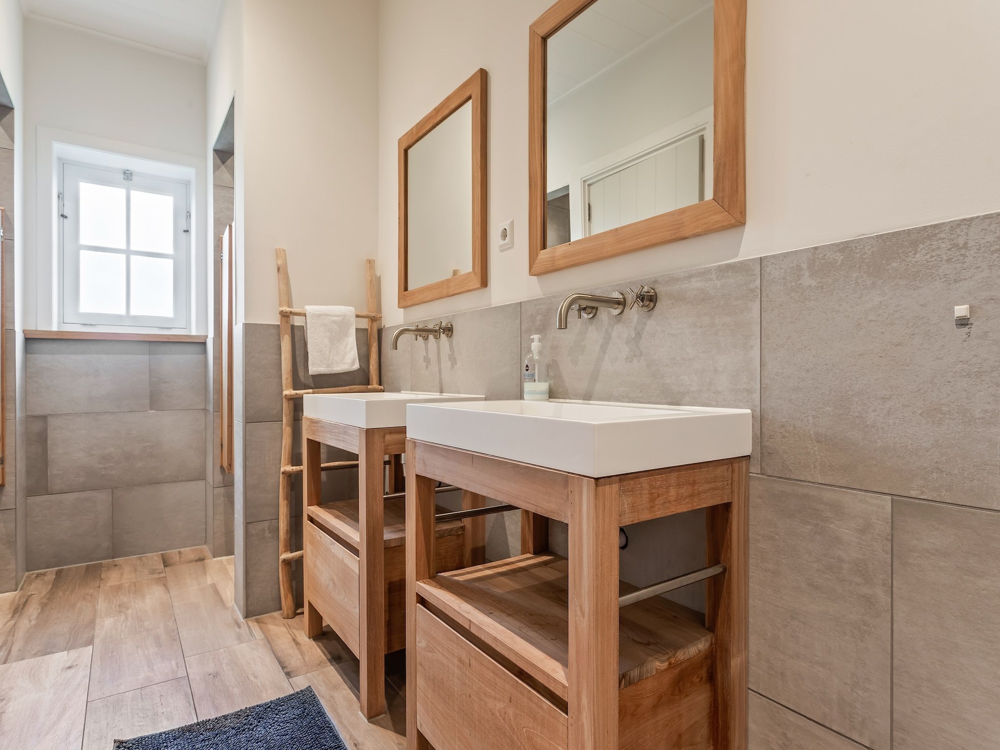 De badkamer van Onder de Molen 10 pers in Middenbeemster