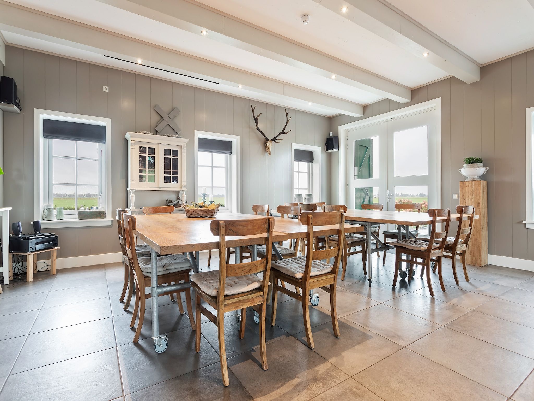 De eetkamer van Onder de Molen 10 pers in Middenbeemster