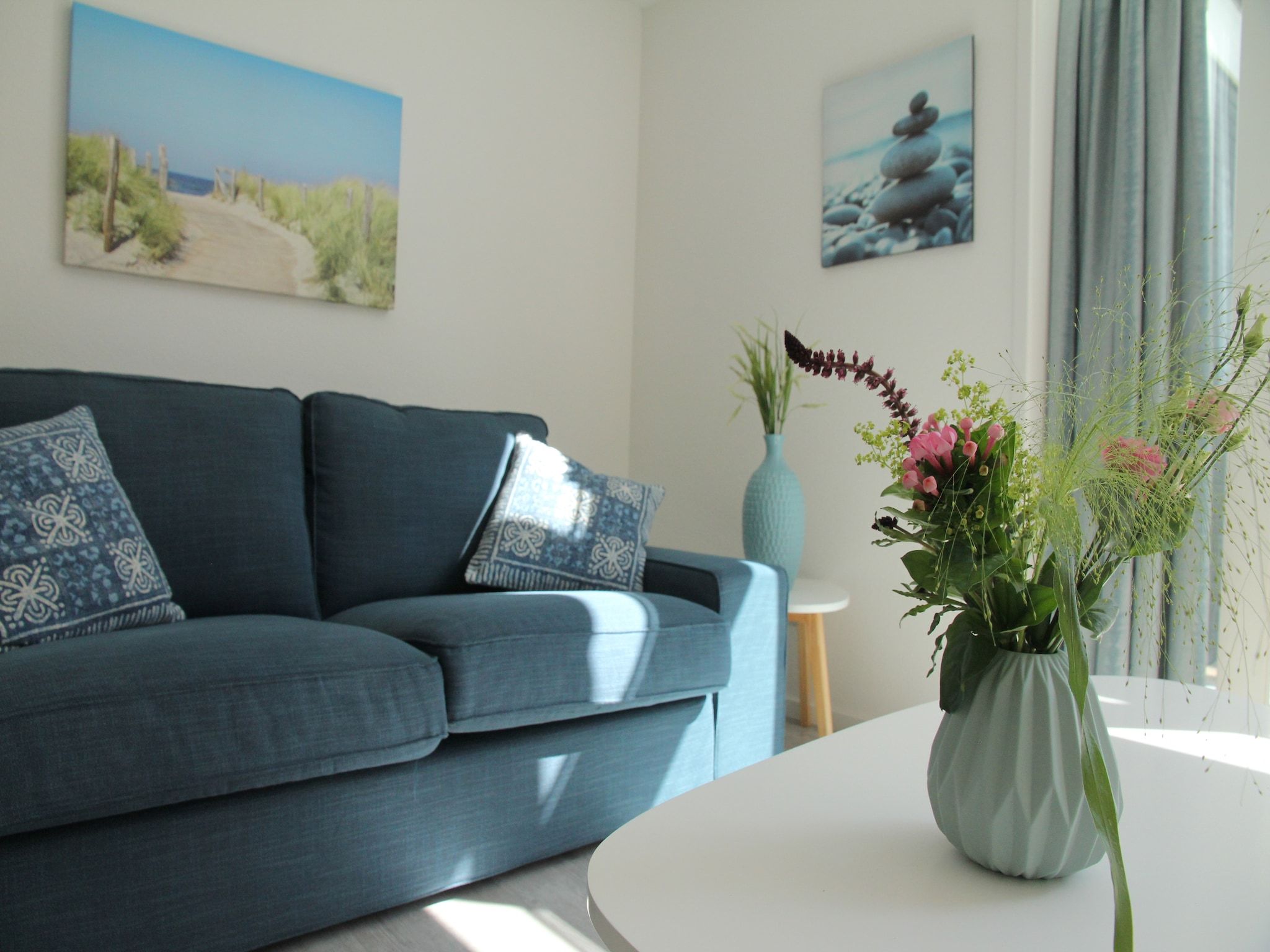 De woonkamer van De Beukelaar 2pers in Schoorl