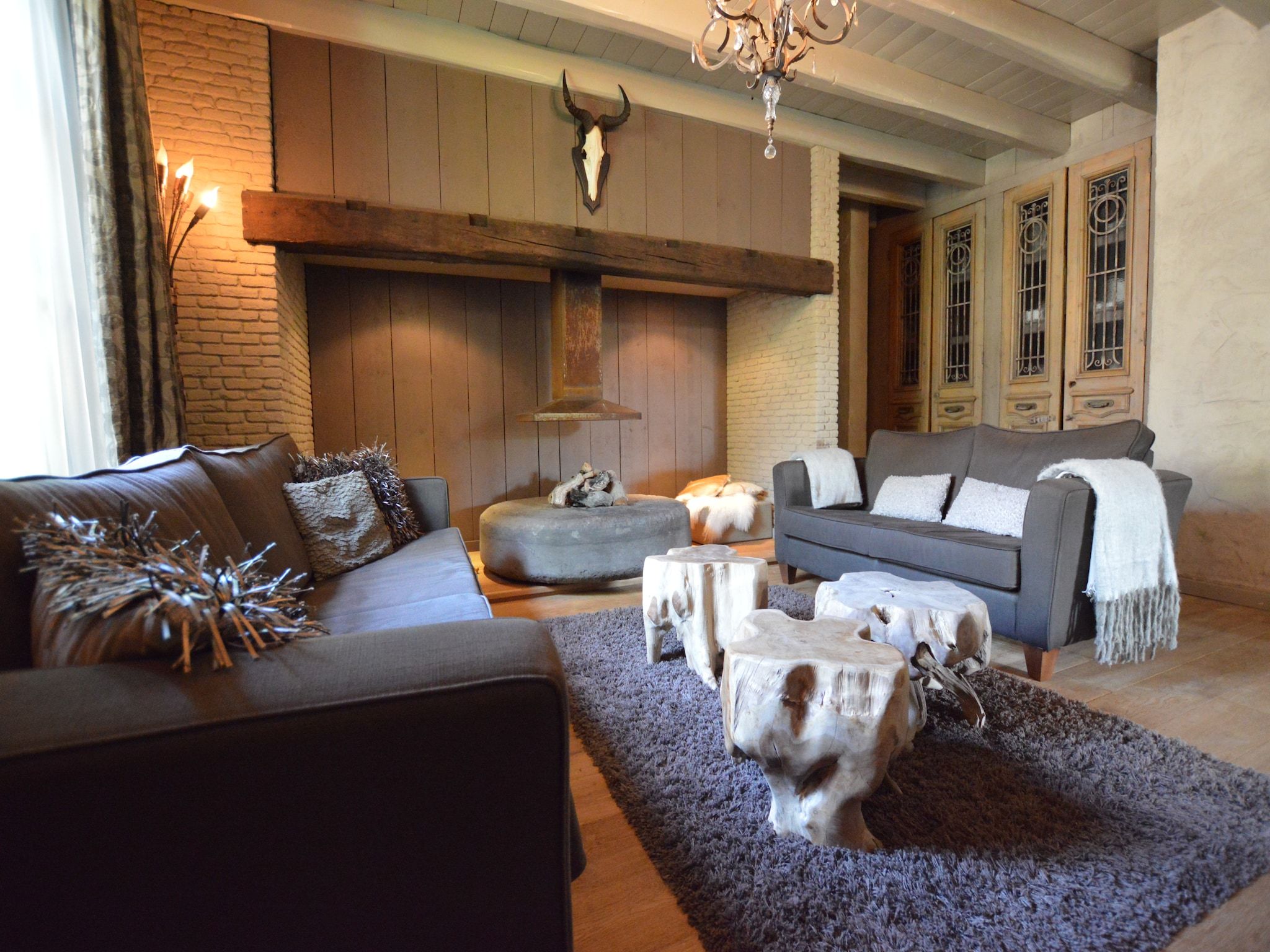 De woonkamer van La Grande Maison Douce in Alphen