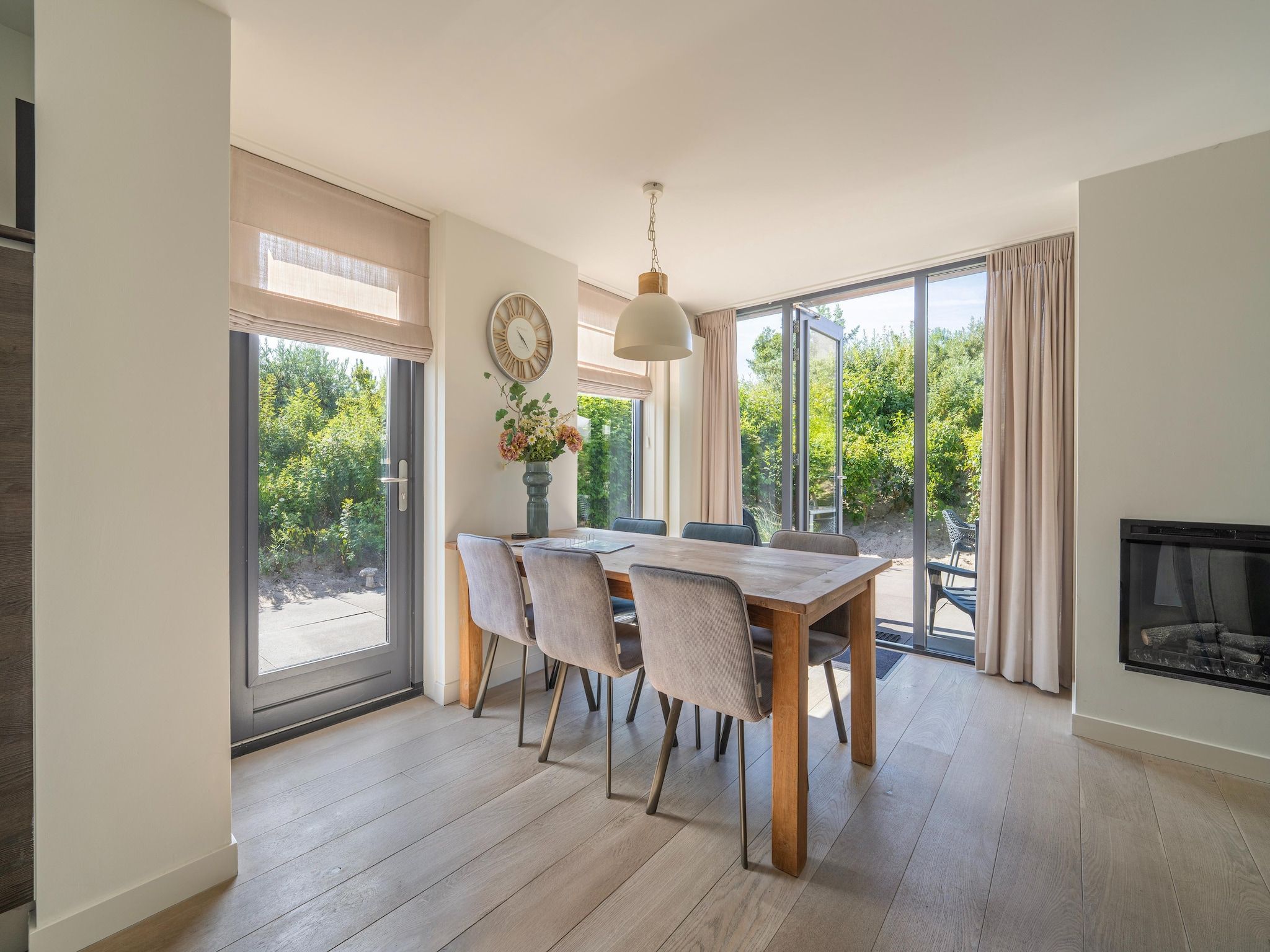 De eetkamer van Casa Anti Stressa in Egmond aan den Hoef