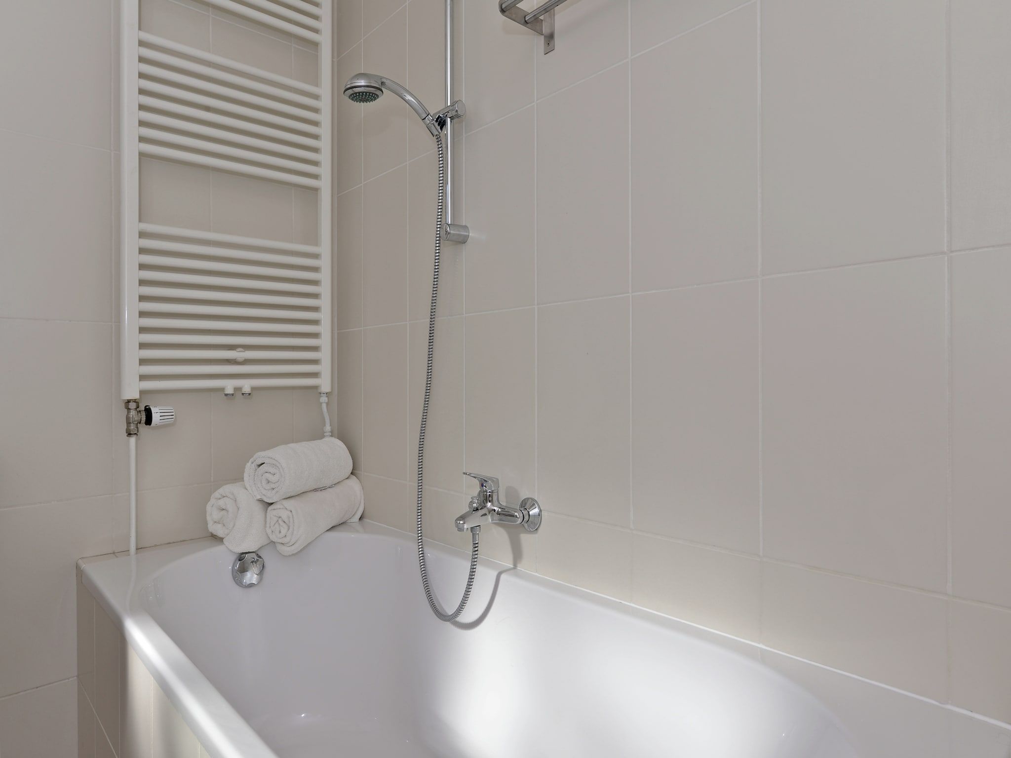 De badkamer van Saturnuslaan 14 in Kamperland