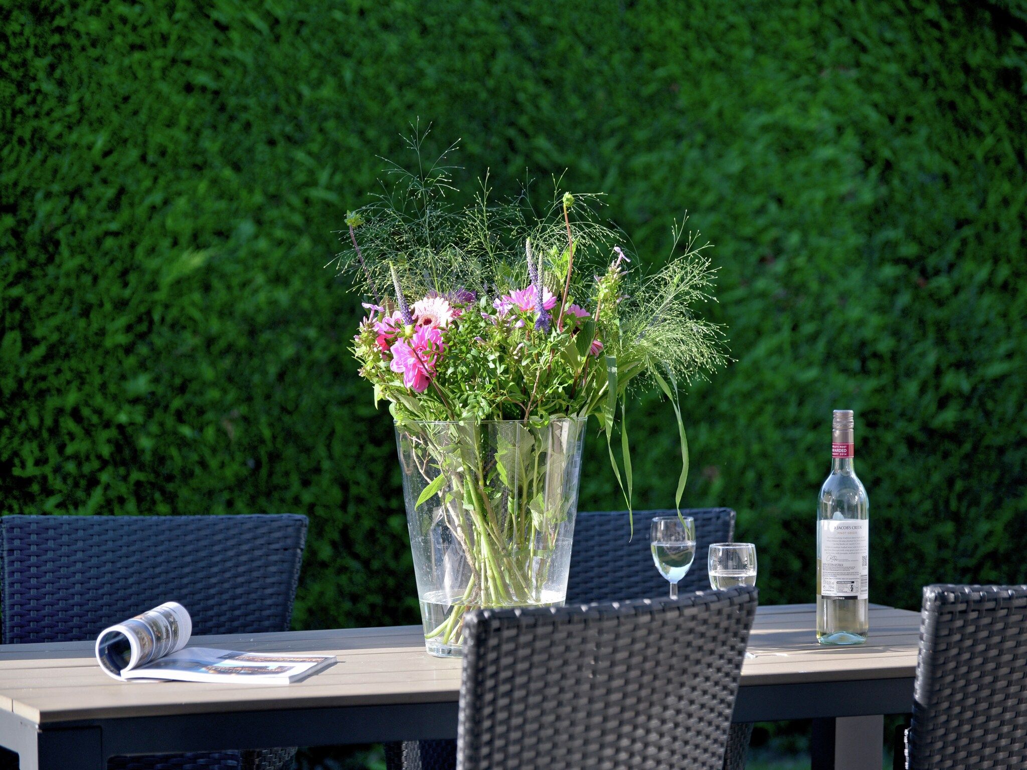 Het terras van Saturnuslaan 14 in Kamperland