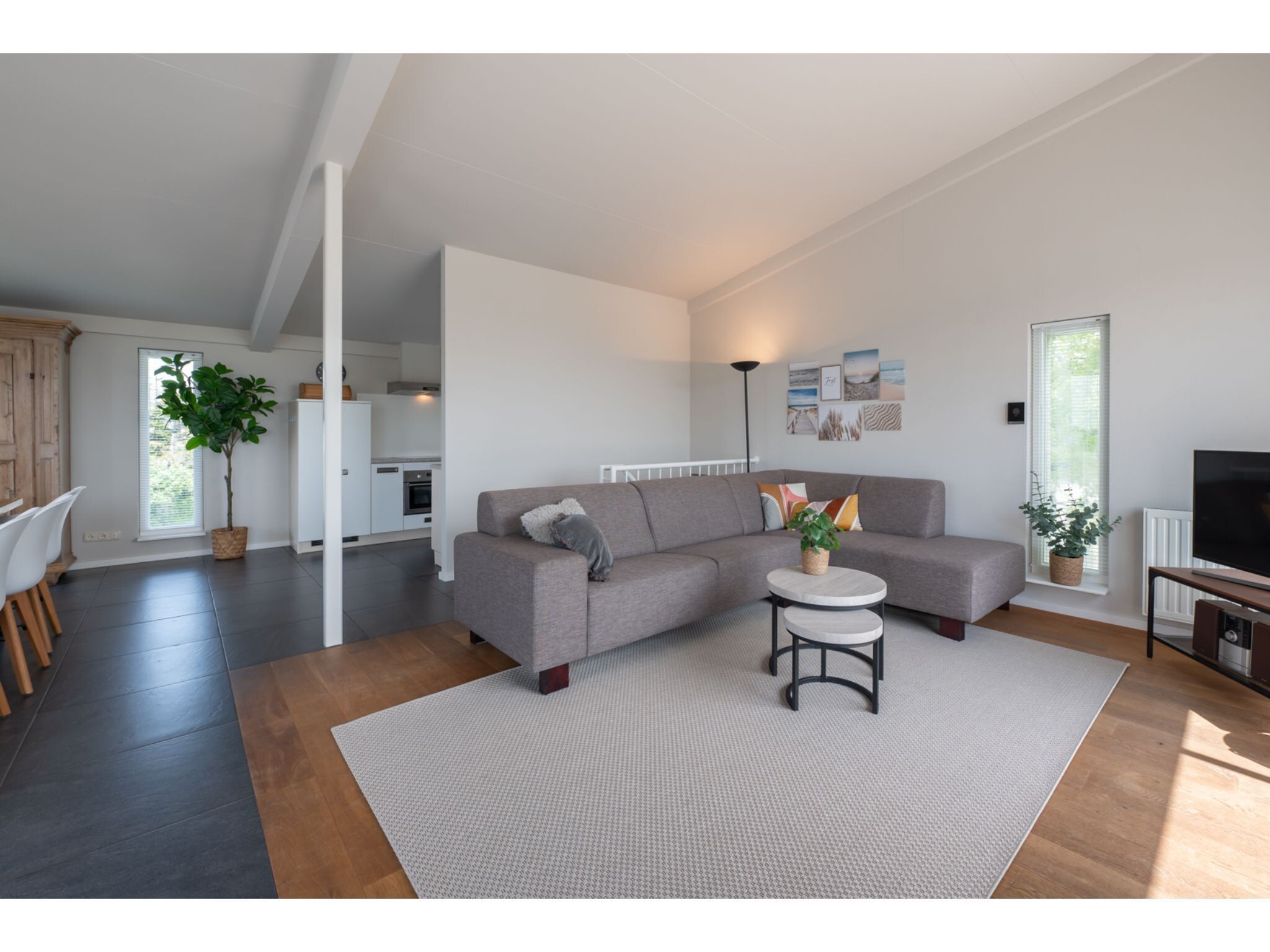 De woonkamer van Veerdam 42 in Kortgene