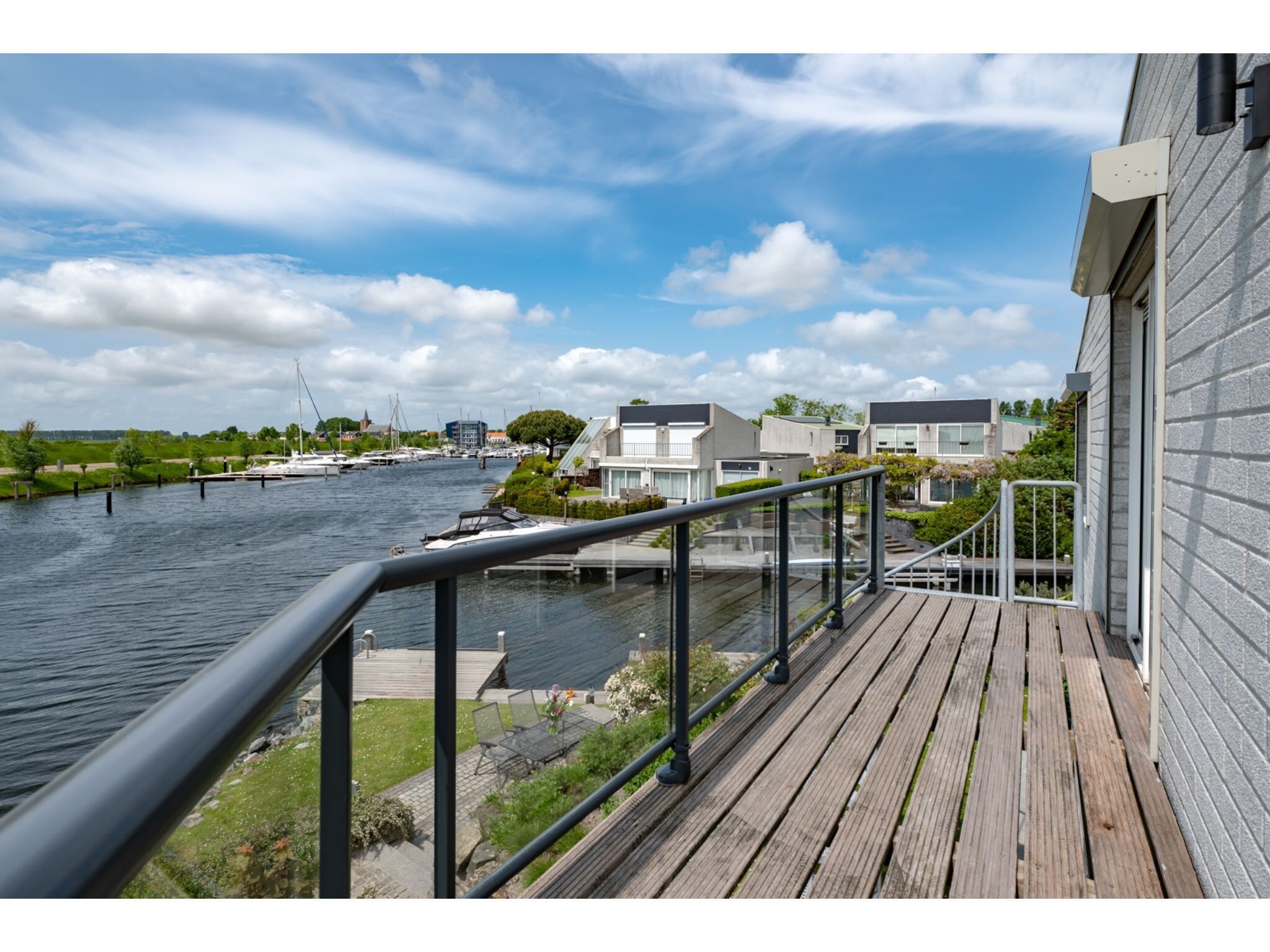 Het uitzicht vanaf Veerdam 42 in Kortgene