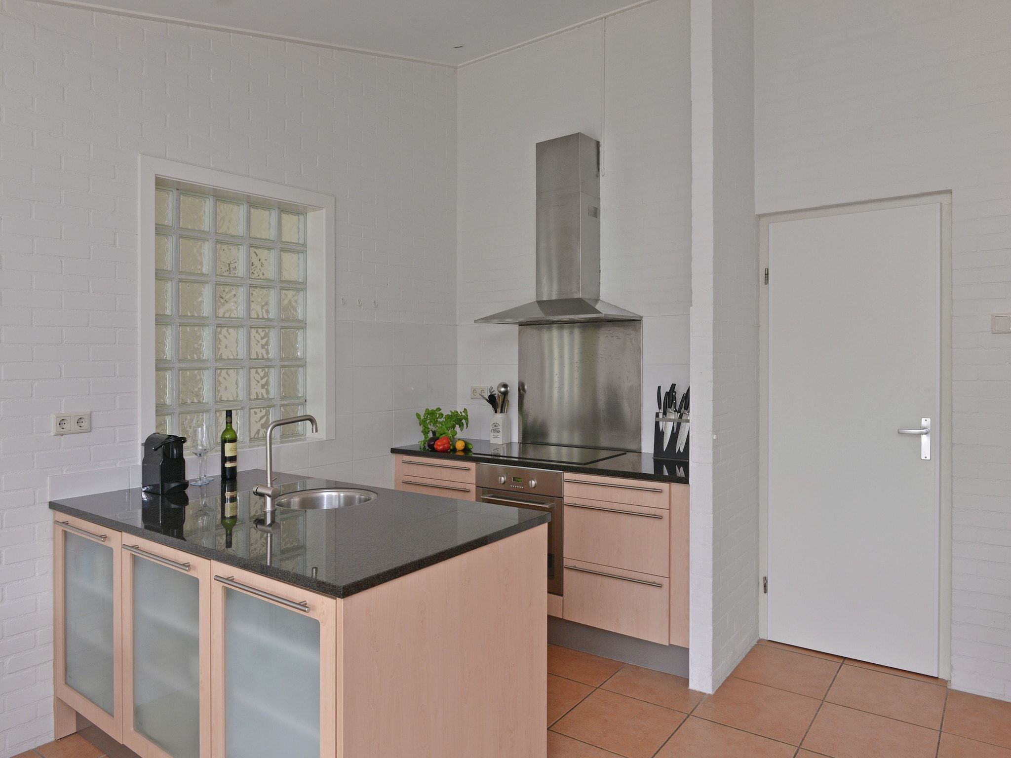 De keuken van Wilgenlaan 15 in Kamperland