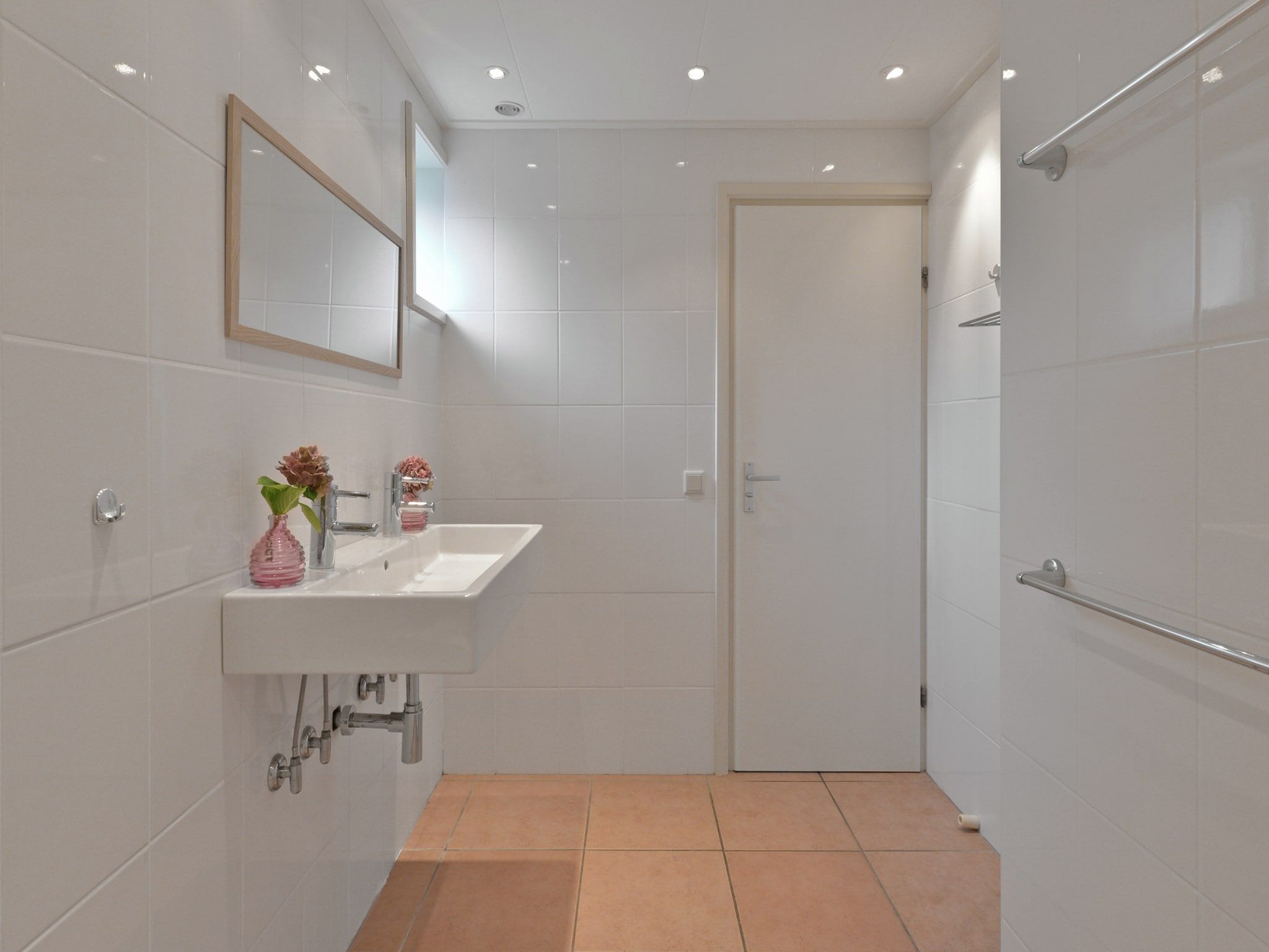 De badkamer van Wilgenlaan 15 in Kamperland