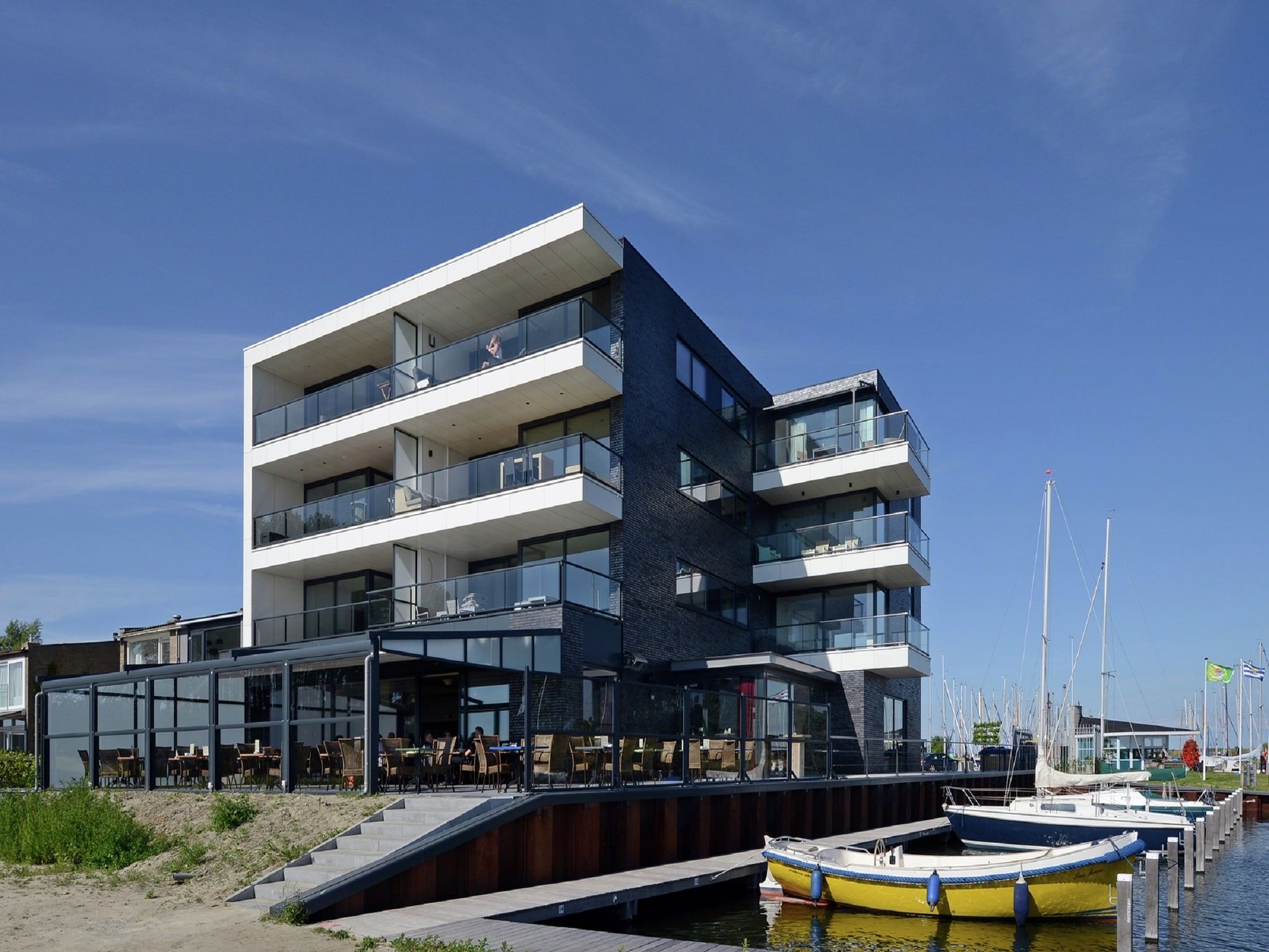 De buitenkant van Veerse muze 7e in Kamperland