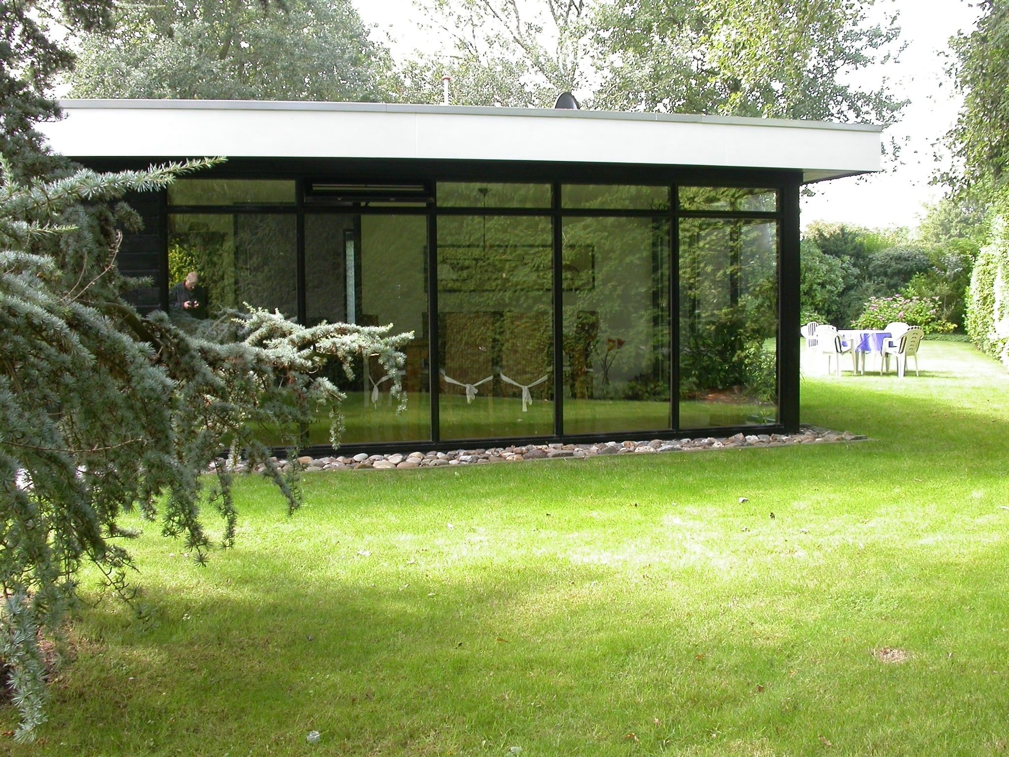 Het terras van Berkenlaan 6 in Kamperland