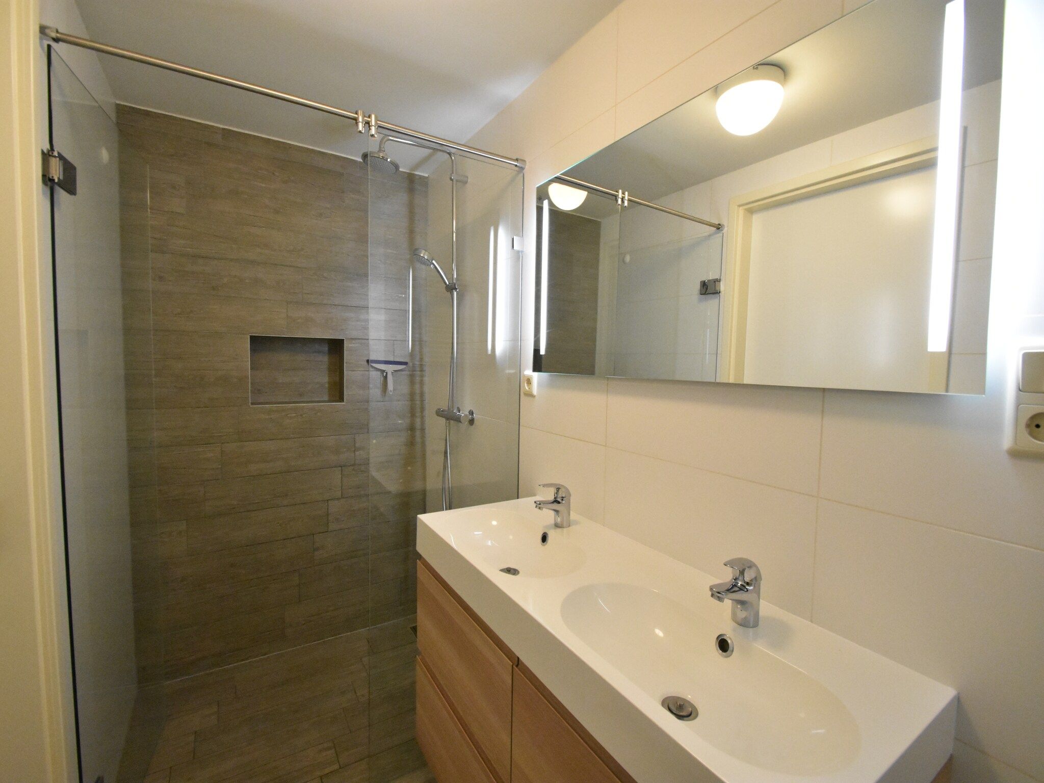 De badkamer van Populierenlaan 1 in Kamperland