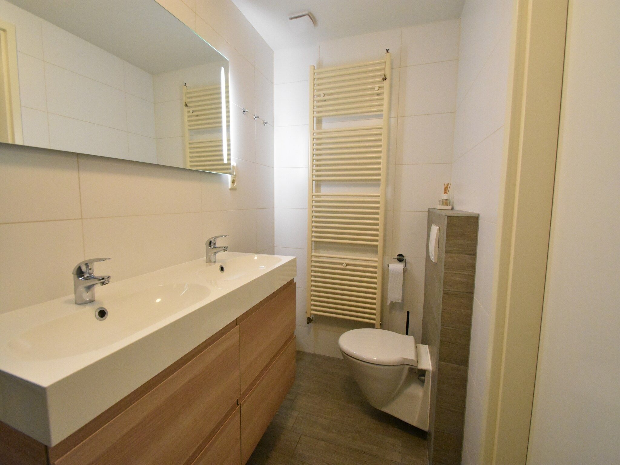 De badkamer van Populierenlaan 1 in Kamperland