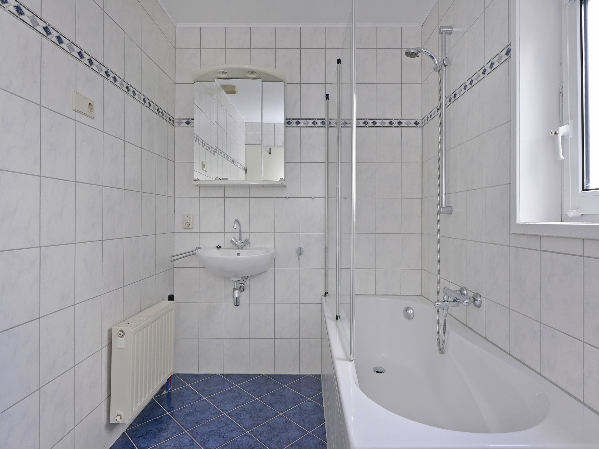 De badkamer van Cederlaan 8 in Kamperland