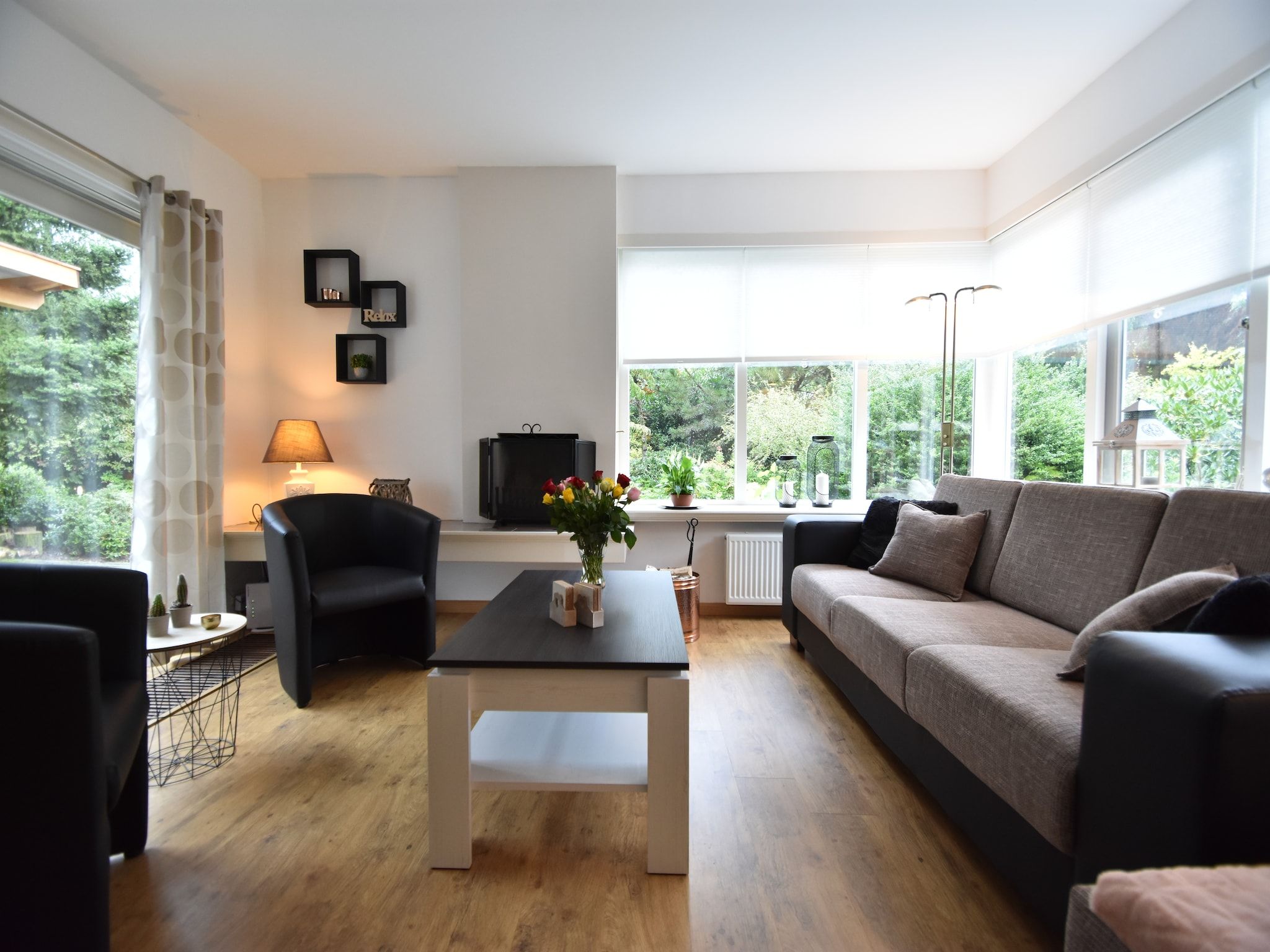 De woonkamer van 't Woudhuis in Holten