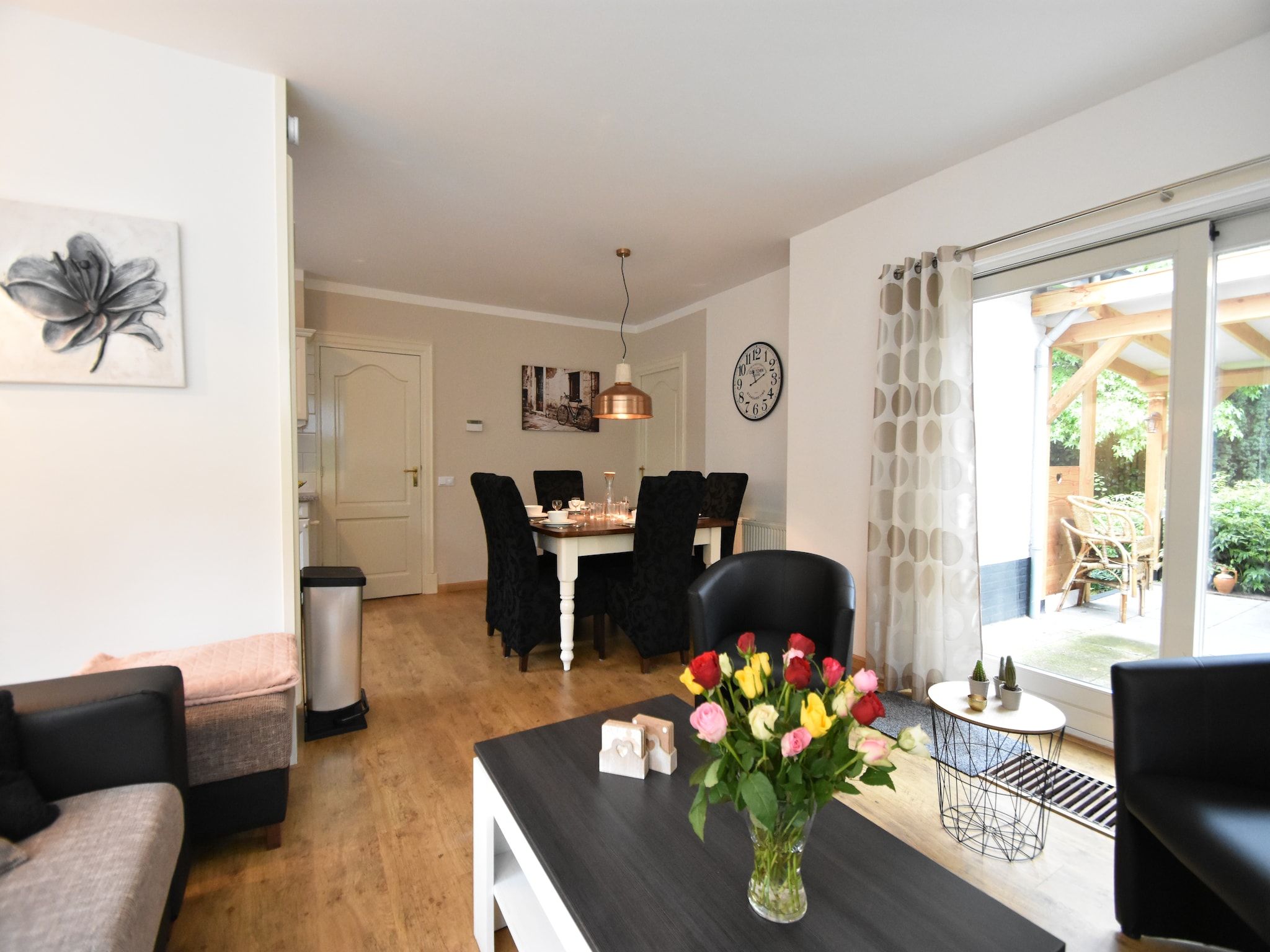 De woonkamer van 't Woudhuis in Holten