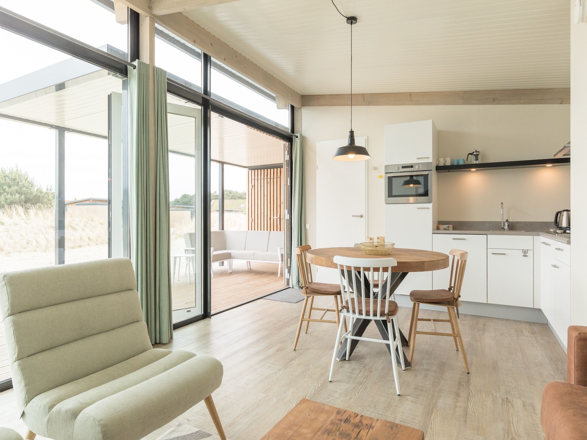 De eetkamer van Sea Lodges Ameland 3 in Hollum